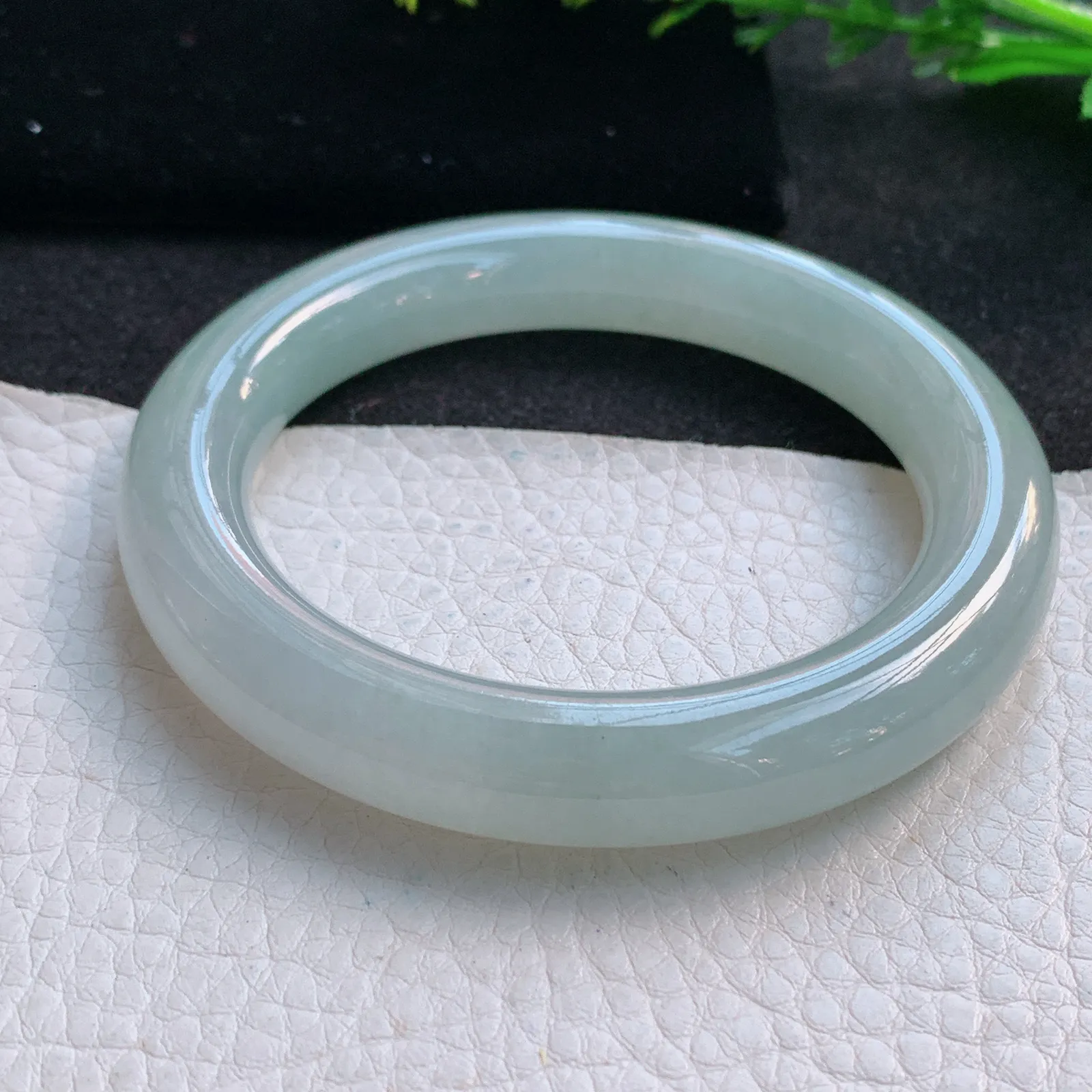 ss自然光57*11胖圆镯 缅甸翡翠a货冰莹白月光圆条玉手镯 玉手环