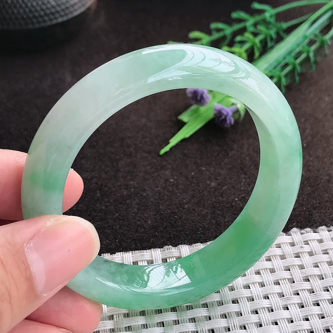 天然a货翡翠53/12.5/8.3老坑冰胶果冻飘阳绿手镯宽边翡翠玉手镯