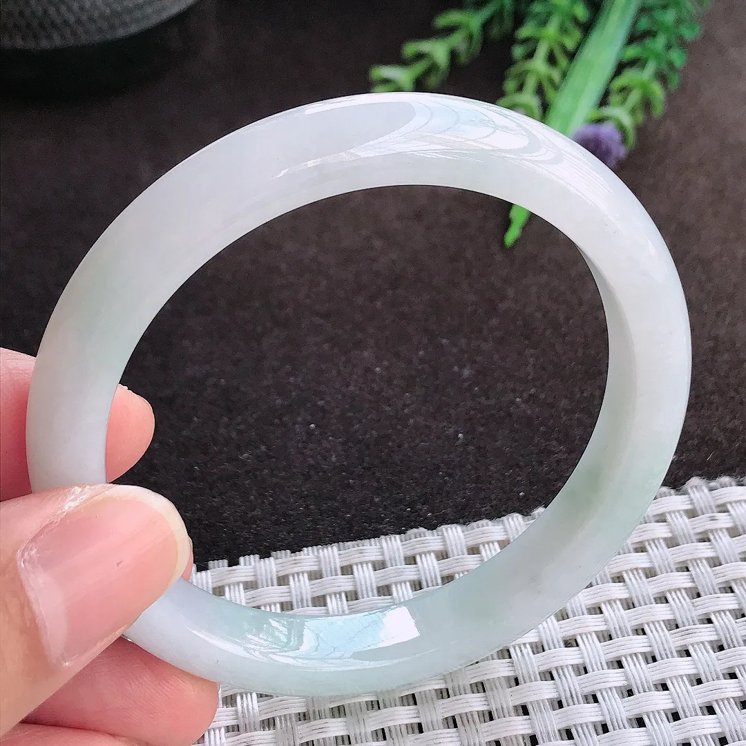 天然a货翡翠56.5/9.8/7.7老坑秀气冰润手镯宽边翡翠玉手镯