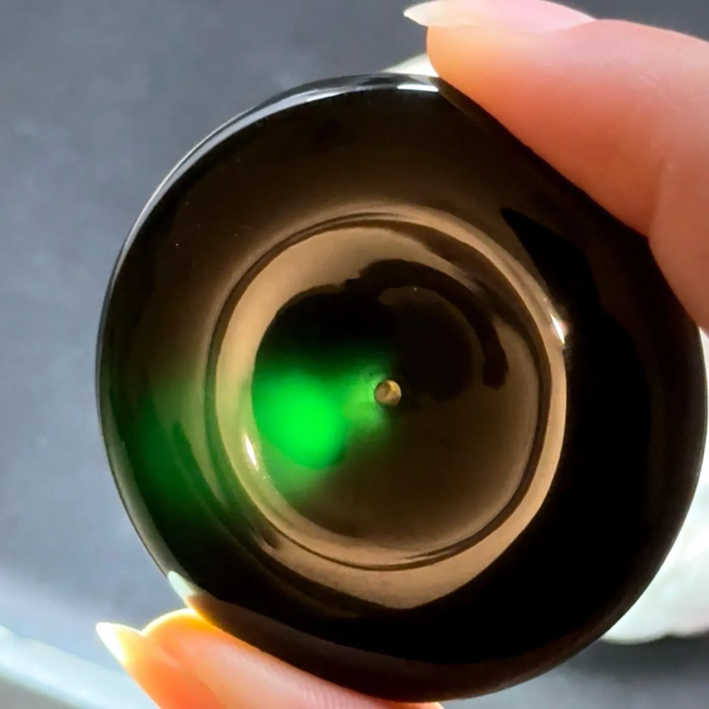 精品墨翠平安扣 种好色正 黑度极好 打灯通透 油性十足 尺寸47.5