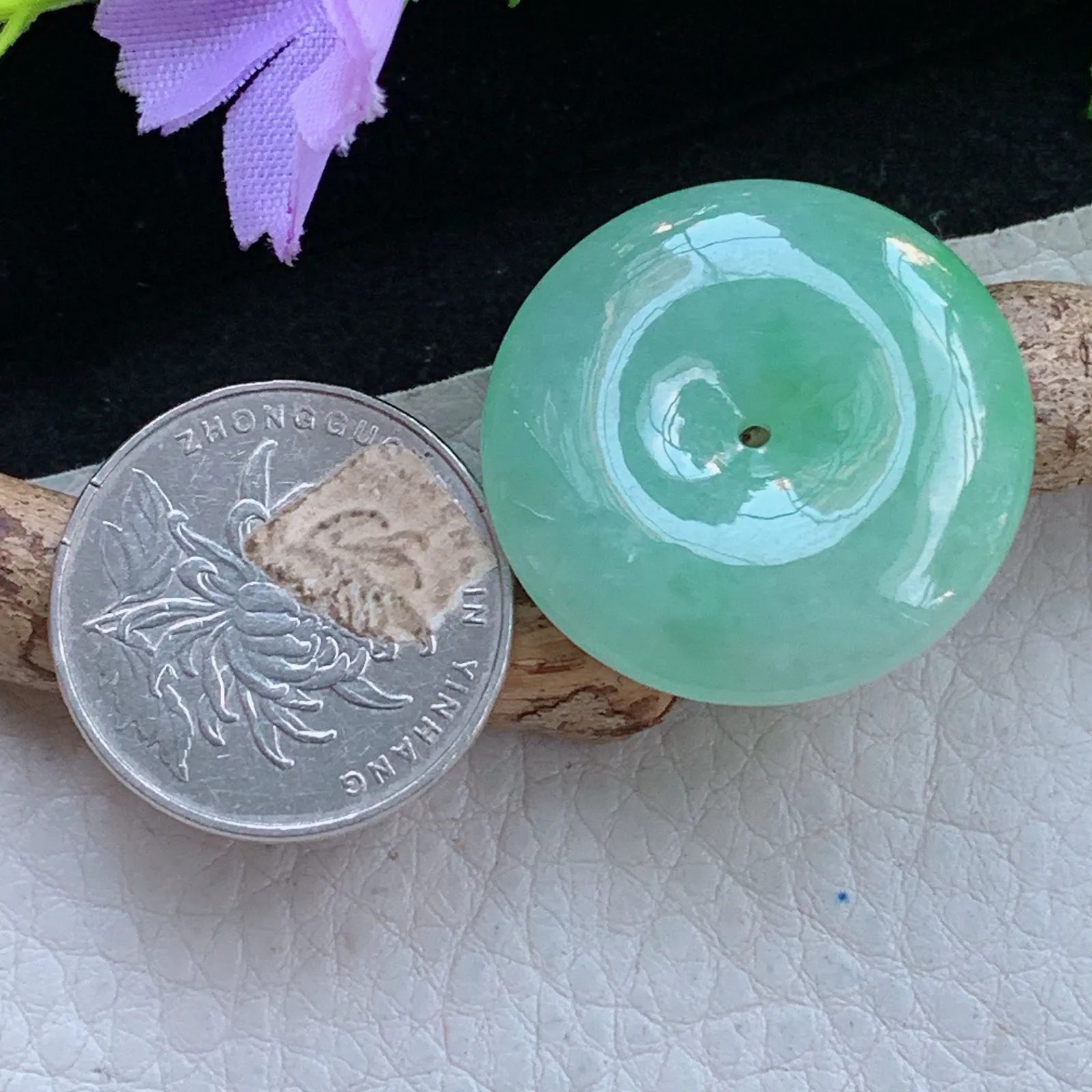 ajj实拍29*6.8缅甸翡翠a货冰绿平安扣 玉扣玉吊坠 玉挂件