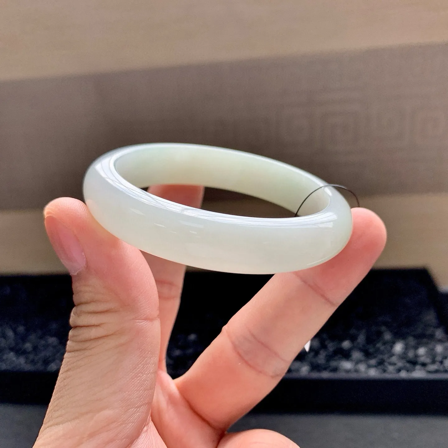 晴底手镯，尺寸：54-12.5-7.8