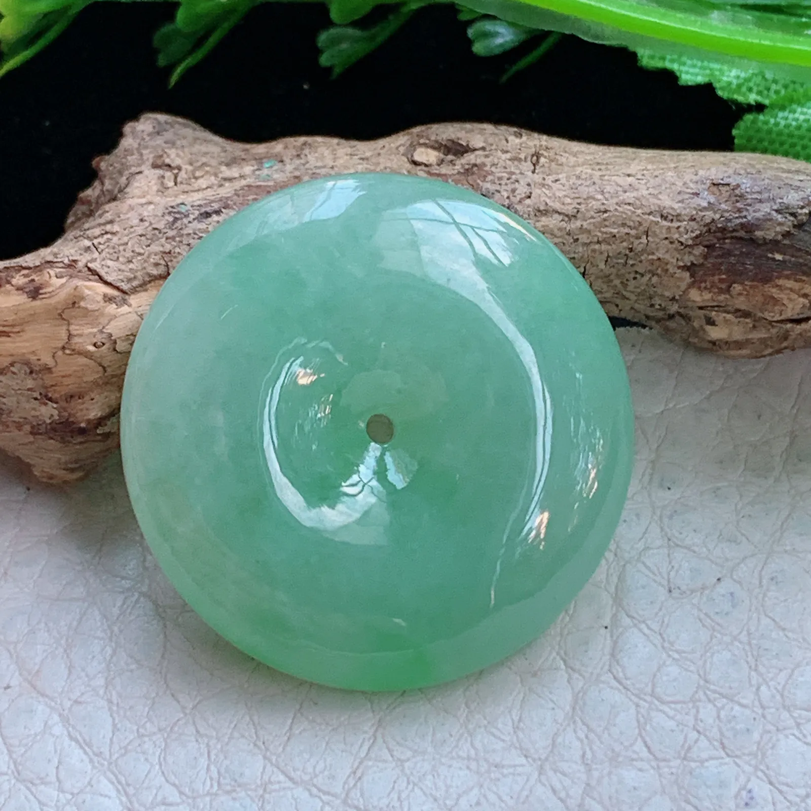 ajj实拍29*6.8缅甸翡翠a货冰绿平安扣 玉扣玉吊坠 玉挂件