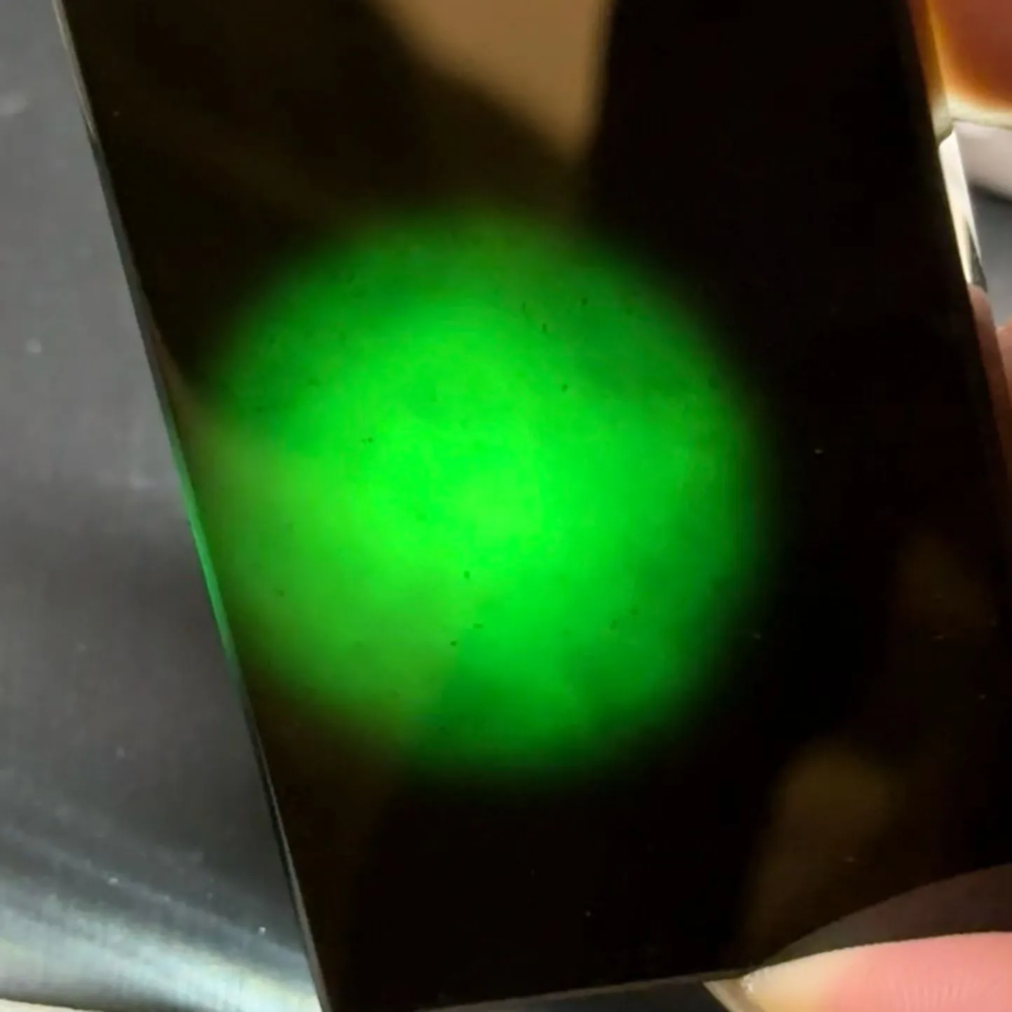 精品墨翠无事牌 种好色正 黑度极好 打灯通透 油性十足 尺寸62.8