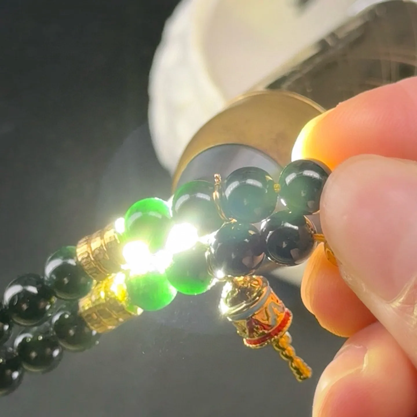 精品18k墨翠手链 种好色正 黑度极好 打灯通透 油性十足 尺寸6.3