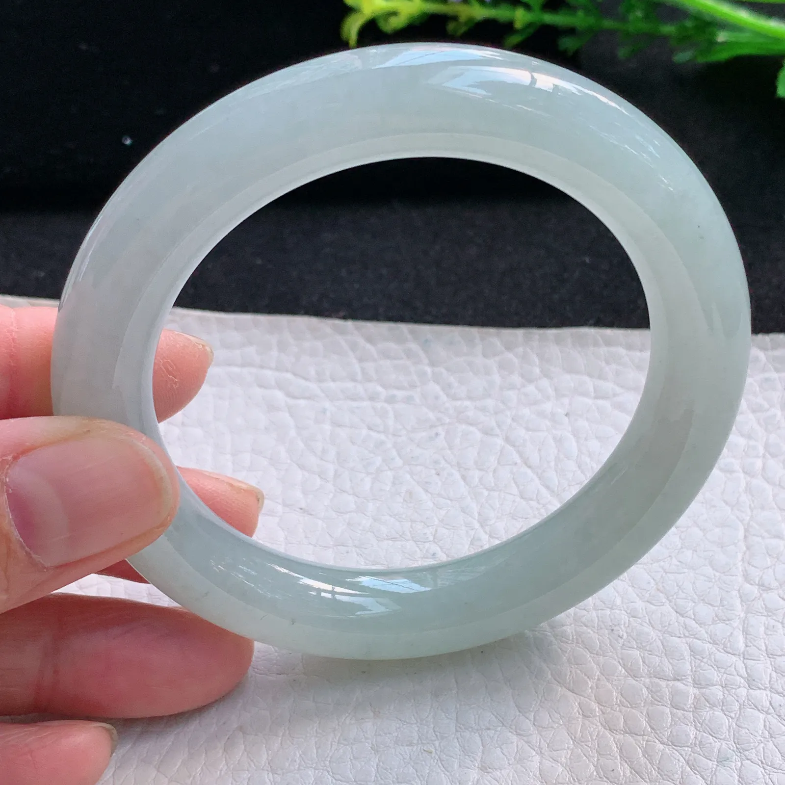 ss自然光57*11胖圆镯 缅甸翡翠a货冰莹白月光圆条玉手镯 玉手环