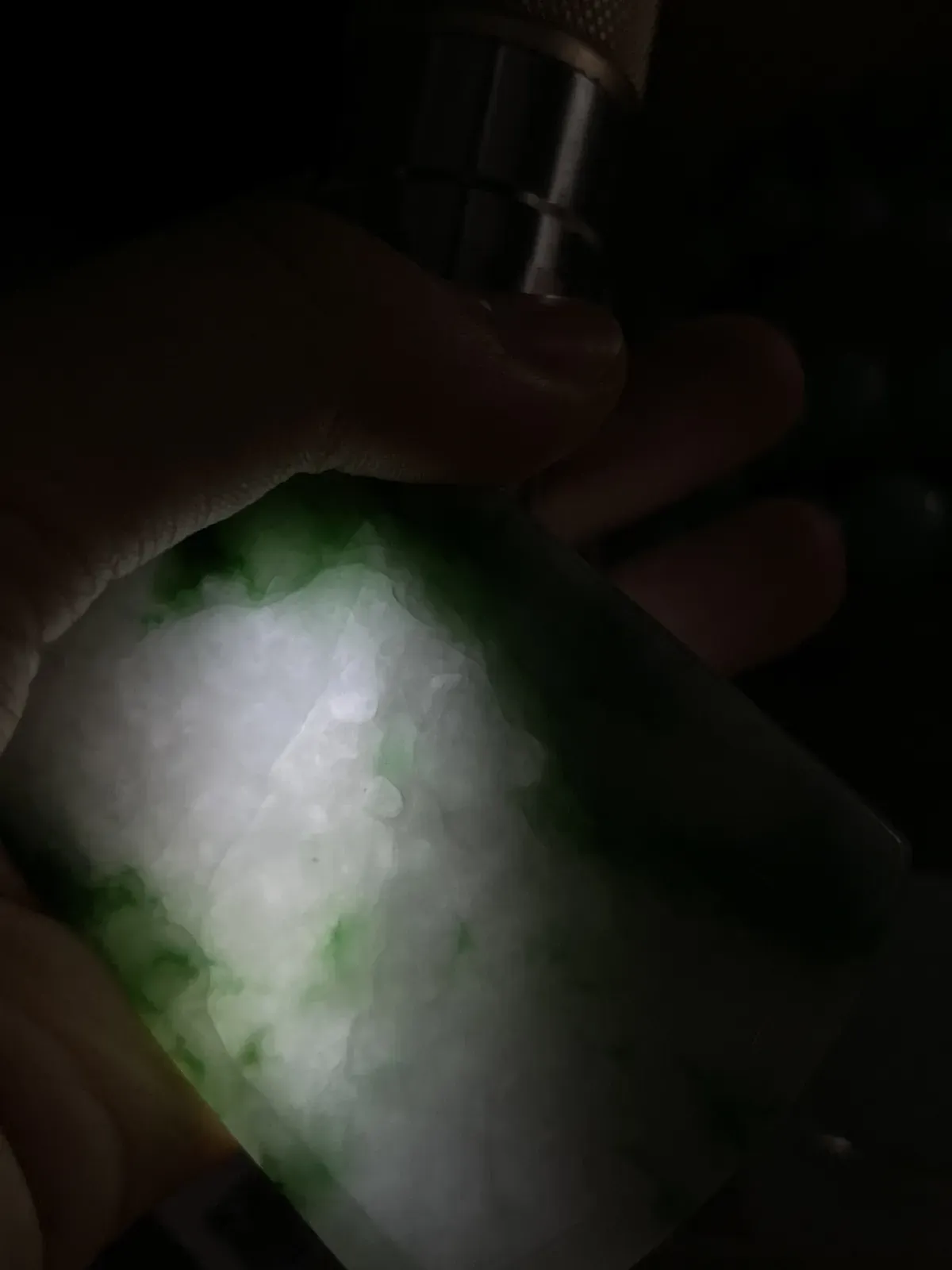 翡翠糯化种飘绿山水牌