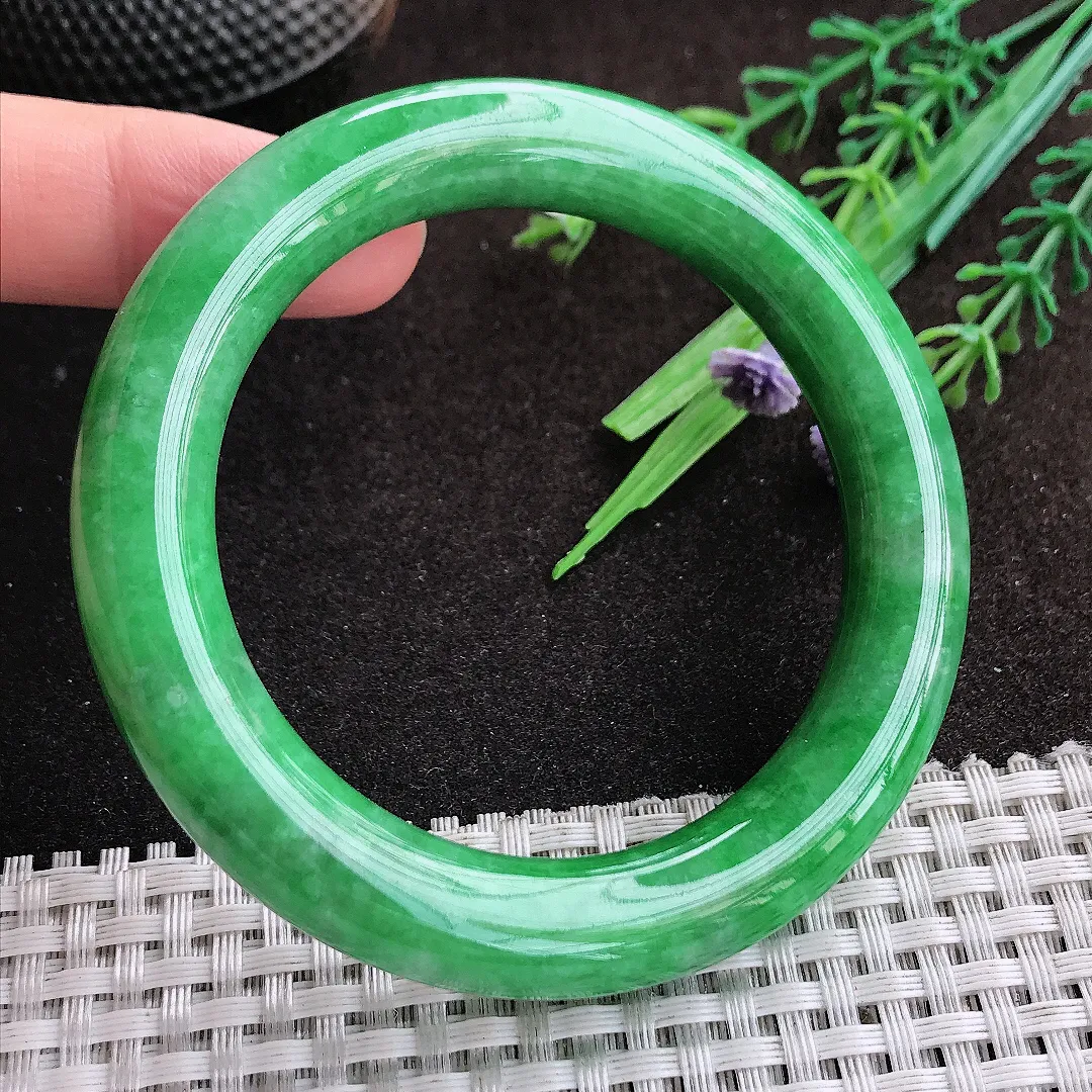 天然a货翡翠54.8/10.9/10.6老坑精美满绿辣阳绿圆条手镯翡翠玉手镯