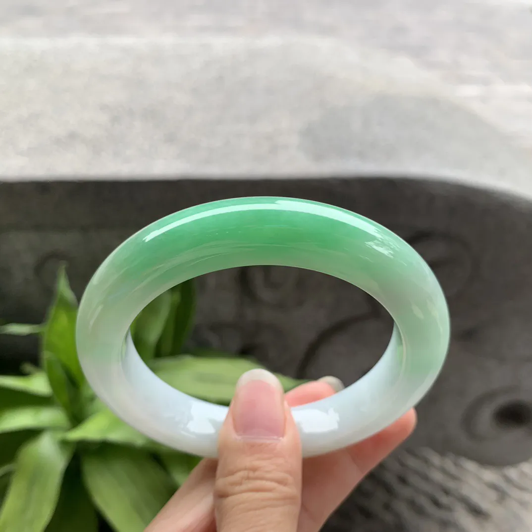 大圈口58.7-11.9-10.4 【辣阳绿正圈手镯】正圈58 59可戴