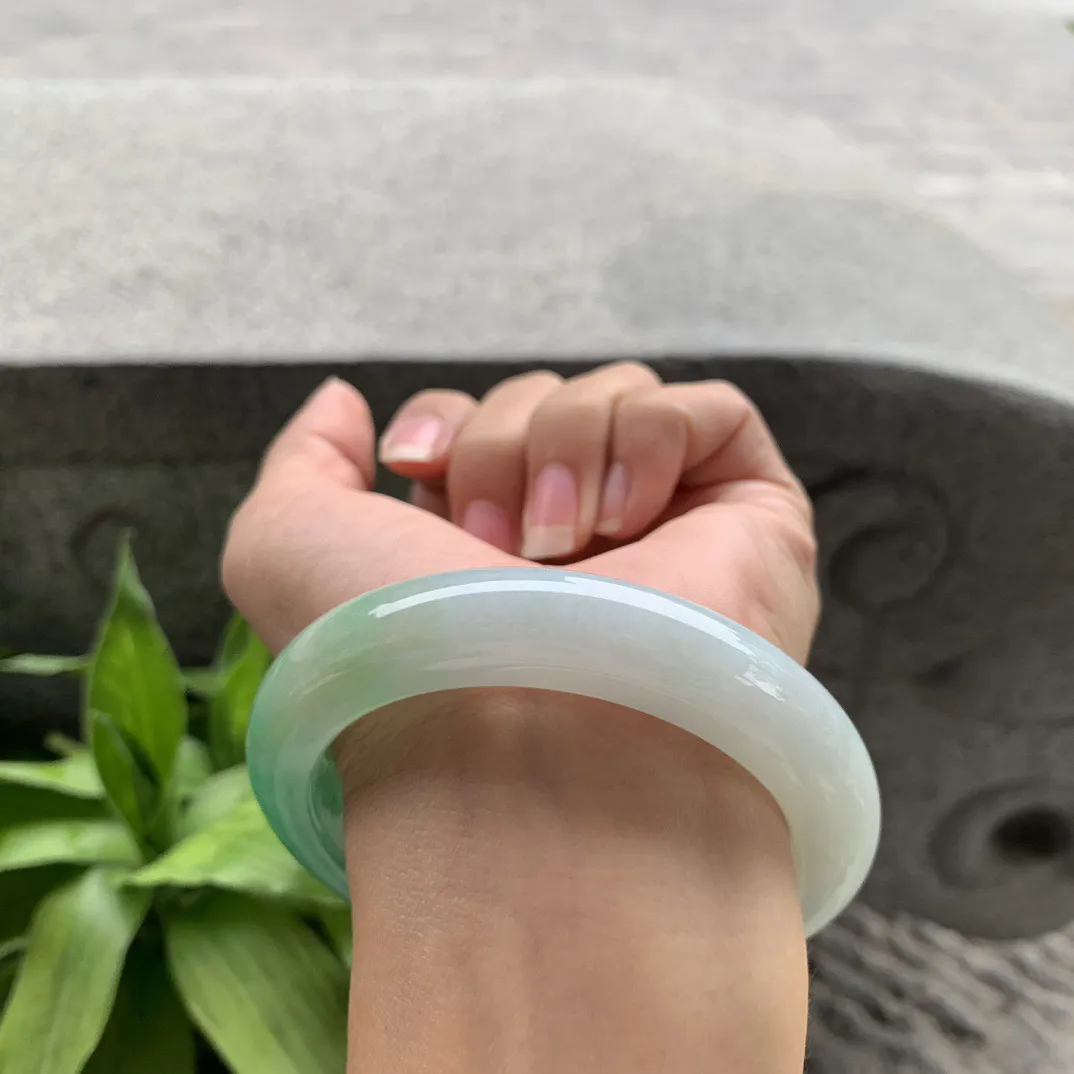 大圈口58.7-11.9-10.4 【辣阳绿正圈手镯】正圈58 59可戴