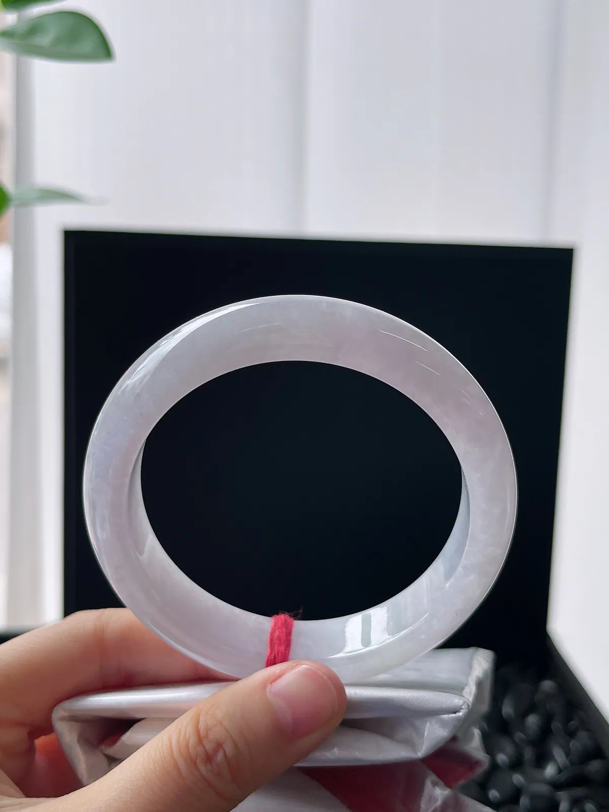 正圈58.8圈口，翡翠糯化种淡紫色手镯