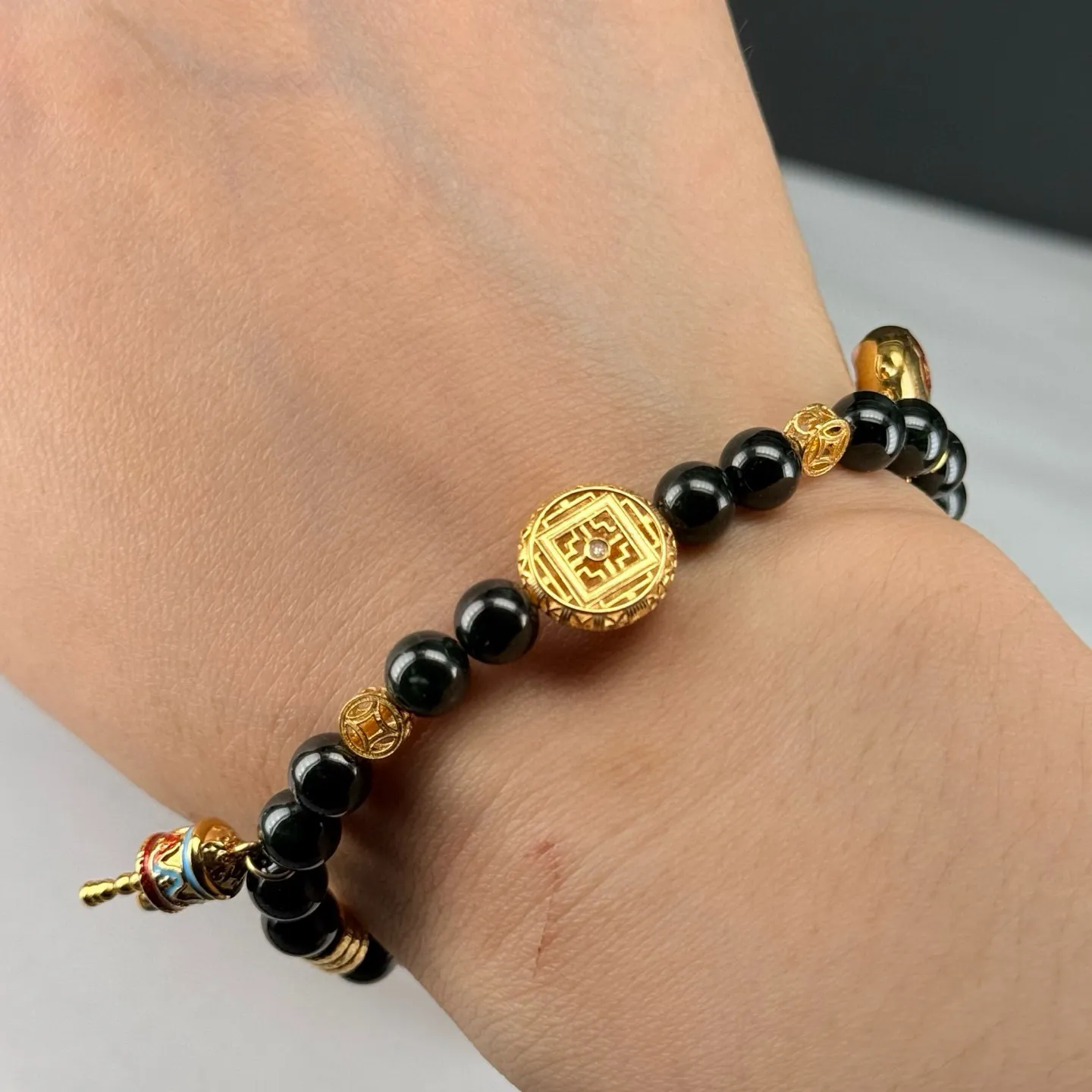 精品18k墨翠手链 种好色正 黑度极好 打灯通透 油性十足 尺寸6.3