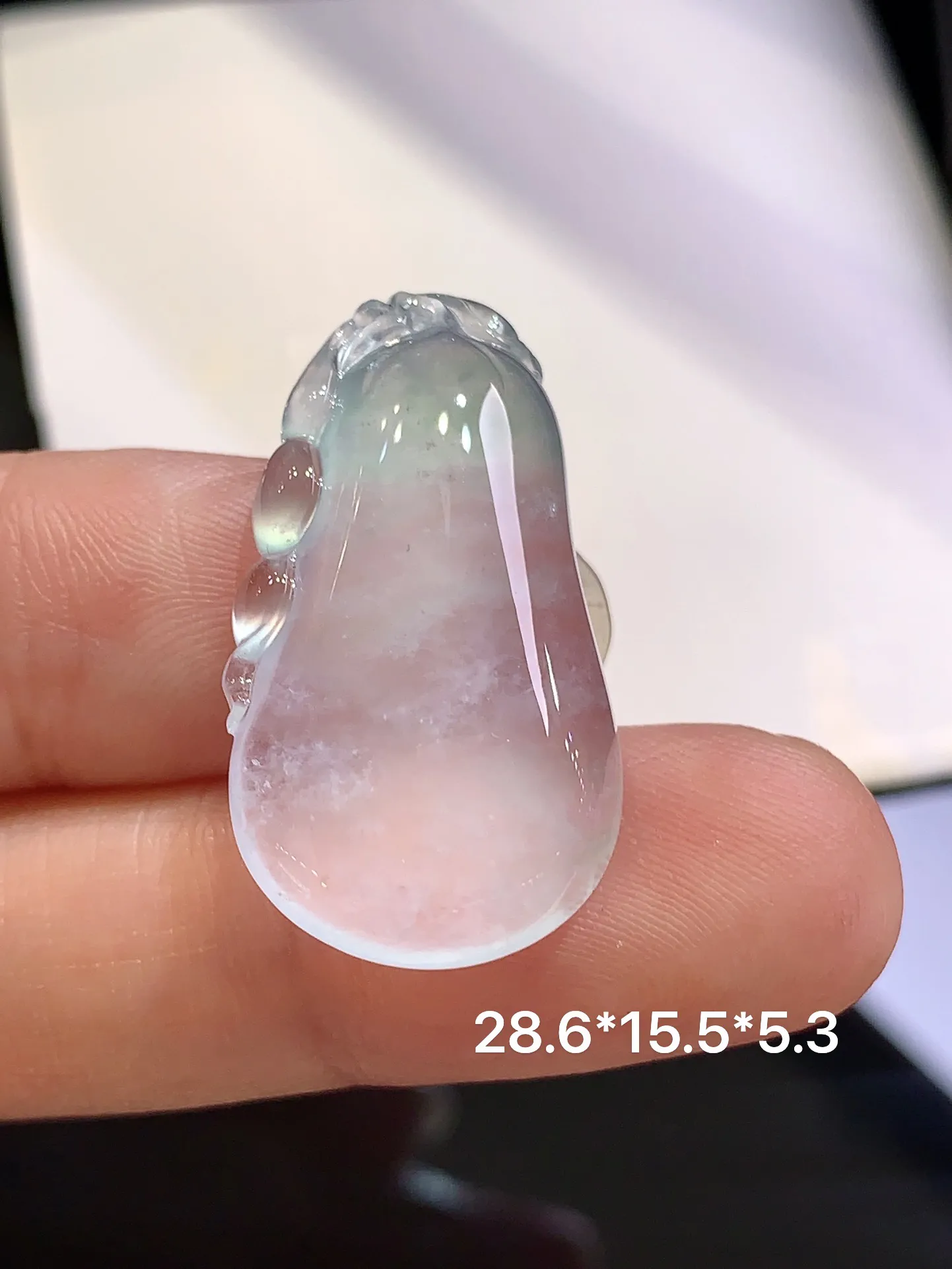 玻璃种福瓜吊坠 玉质细腻 色泽清新艳丽 整体尺寸28.6*15.5*5.3