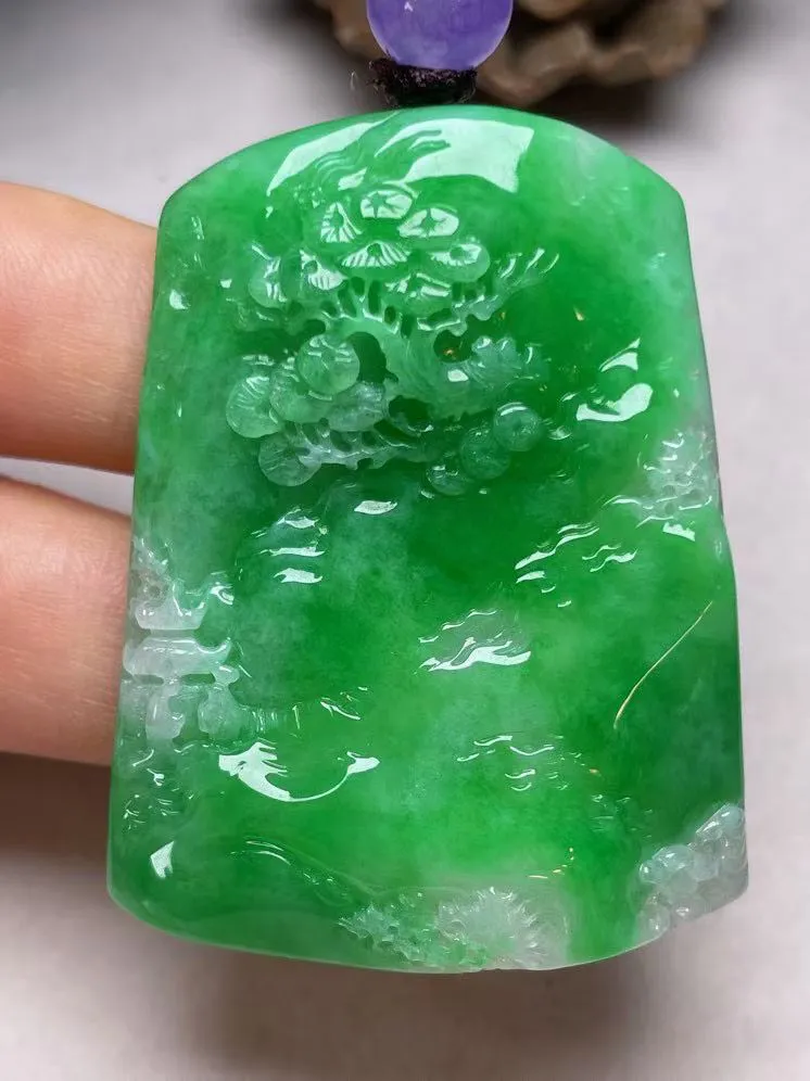 冰糯种飘绿【前程锦绣】吊坠，种水好，玉质细腻 ，卖相好‘