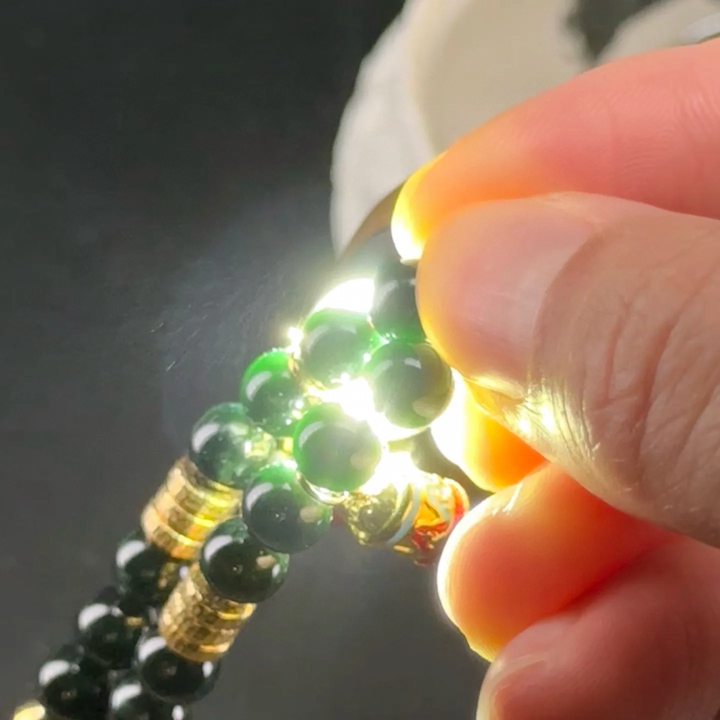 精品18k墨翠手链 种好色正 黑度极好 打灯通透 油性十足 尺寸6.3