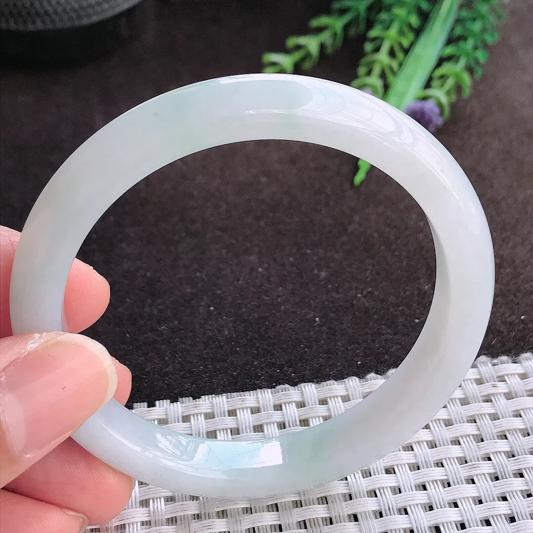 天然a货翡翠56.5/9.8/7.7老坑秀气冰润手镯宽边翡翠玉手镯