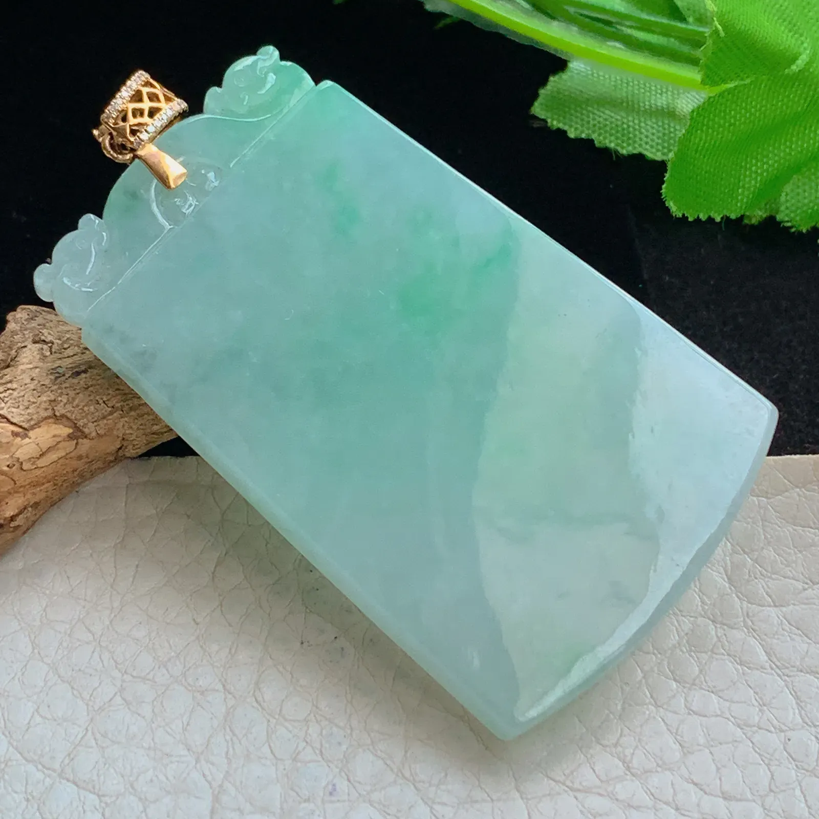 yl实拍59.8*37.2*6.5缅甸翡翠a货冰飘绿平安无事牌玉吊坠 玉挂件