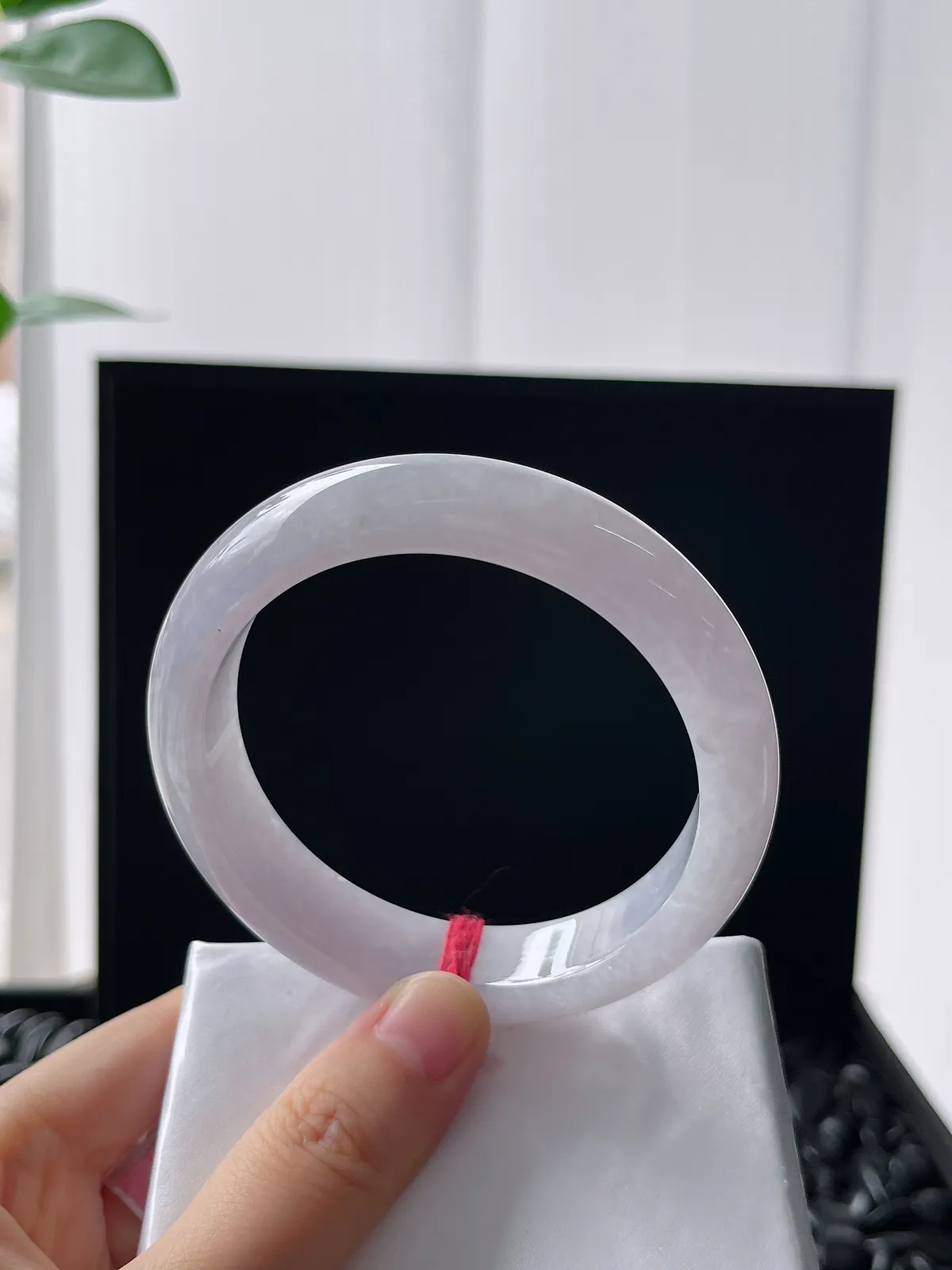 正圈58.8圈口，翡翠糯化种淡紫色手镯