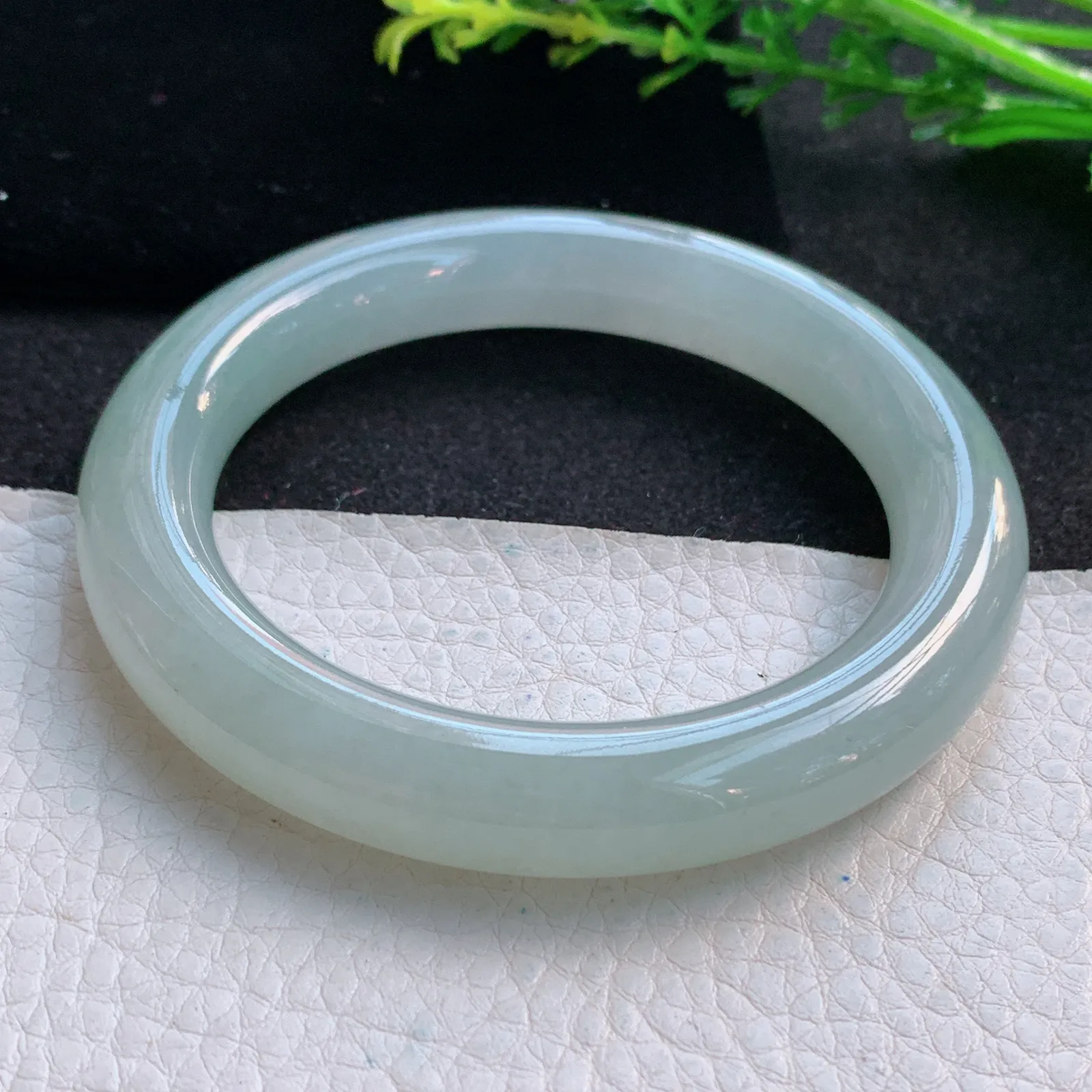 ss自然光57*11胖圆镯 缅甸翡翠a货冰莹白月光圆条玉手镯 玉手环