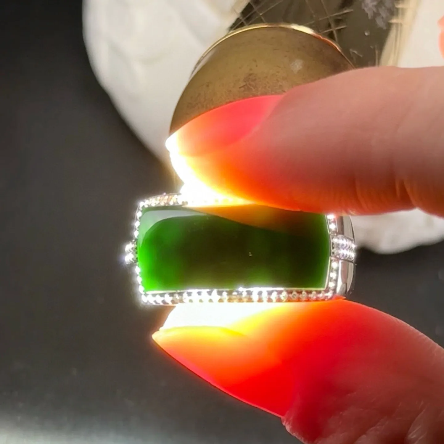 精品豪镶墨翠马鞍男戒 种好色正 黑度极好 打灯通透 油性十足  尺寸18.6