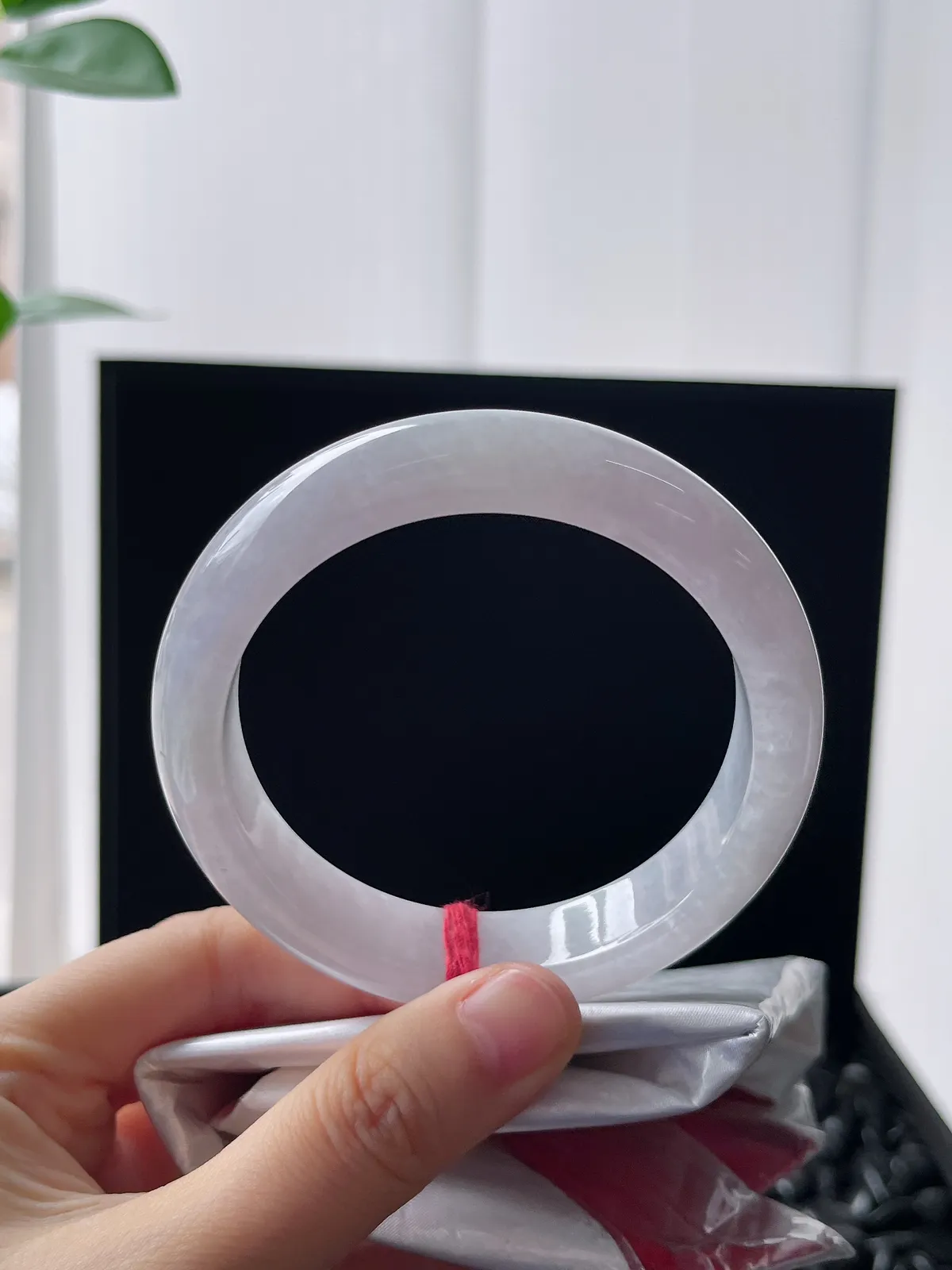 正圈58.8圈口，翡翠糯化种淡紫色手镯