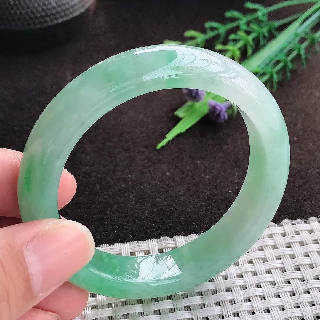 天然a货翡翠53/12.5/8.3老坑冰胶果冻飘阳绿手镯宽边翡翠玉手镯