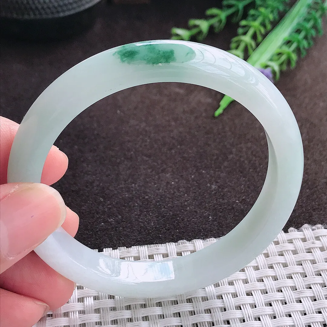 天然a货翡翠57/10.1/7.7老坑精美冰润飘花手镯宽边翡翠玉手镯