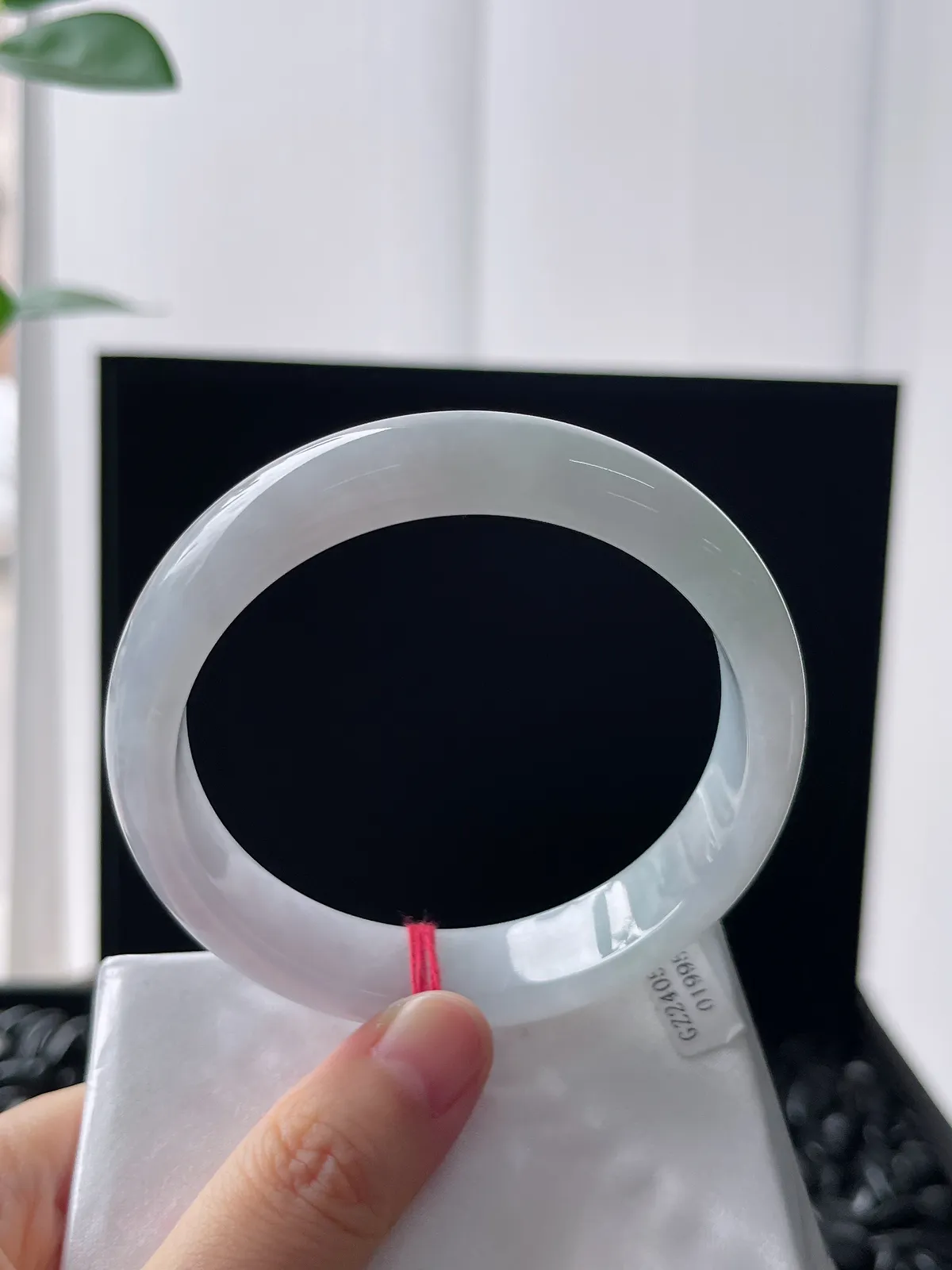 正圈59.7圈口，翡翠冰糯种白色手镯