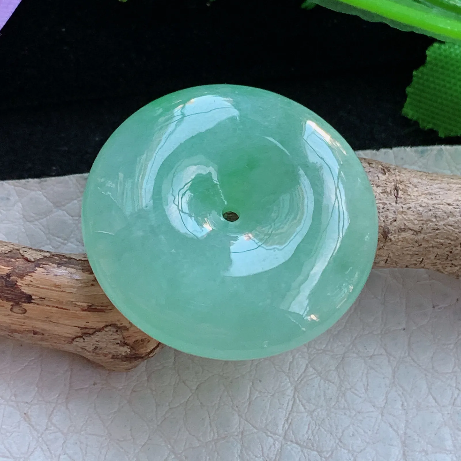 ajj实拍29*6.8缅甸翡翠a货冰绿平安扣 玉扣玉吊坠 玉挂件