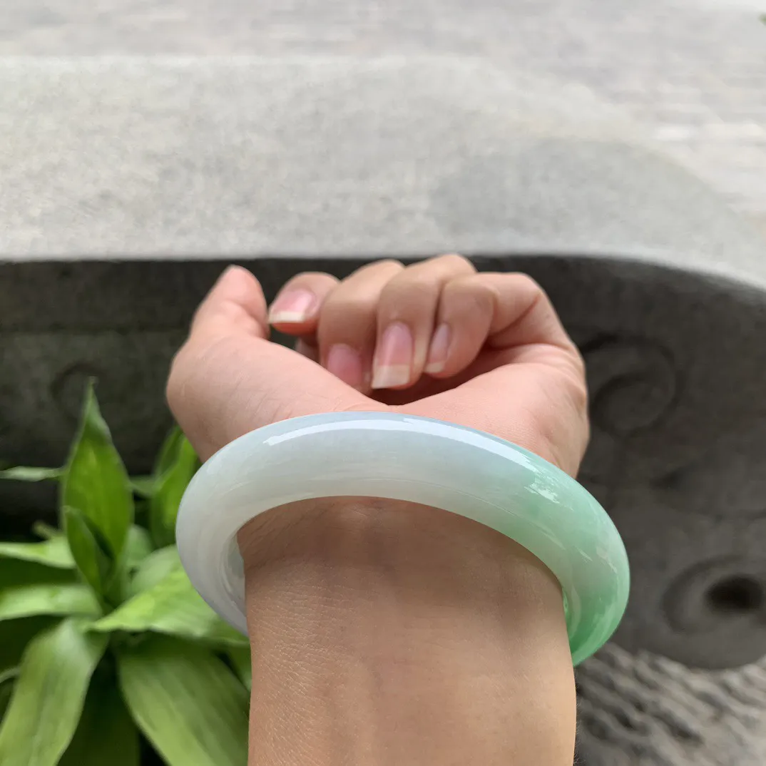 大圈口58.7-11.9-10.4 【辣阳绿正圈手镯】正圈58 59可戴