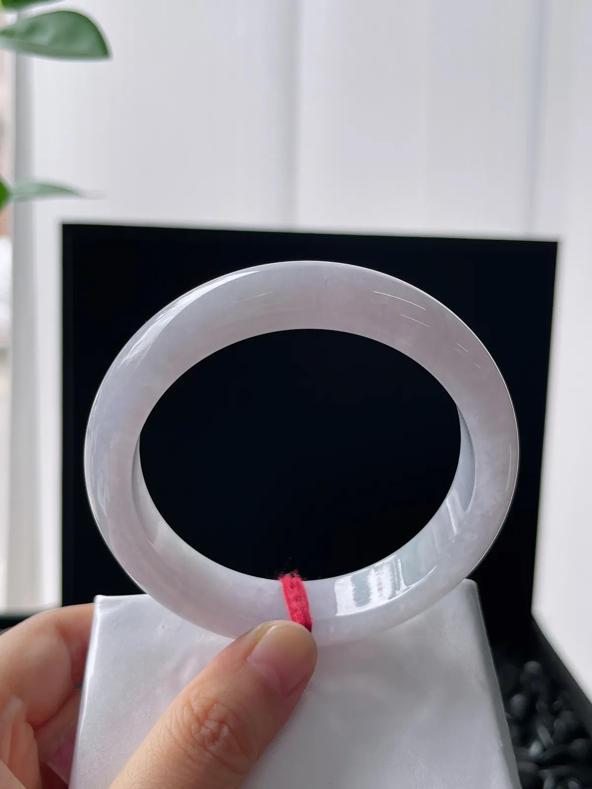 正圈58.8圈口，翡翠糯化种淡紫色手镯