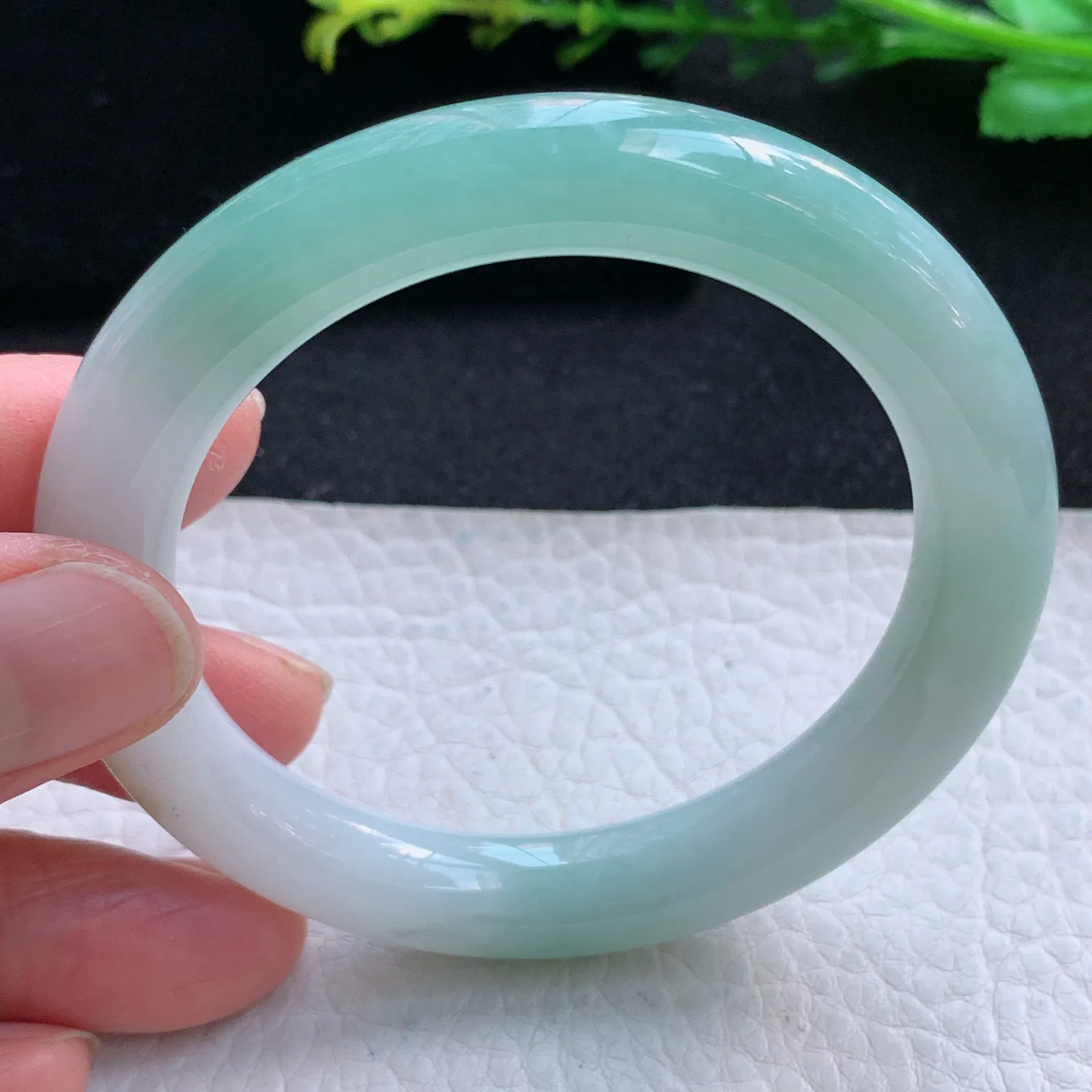 ss自然光53*9.6*9.3美人镯 缅甸翡翠a货蓝韵圆条玉手镯 玉手环