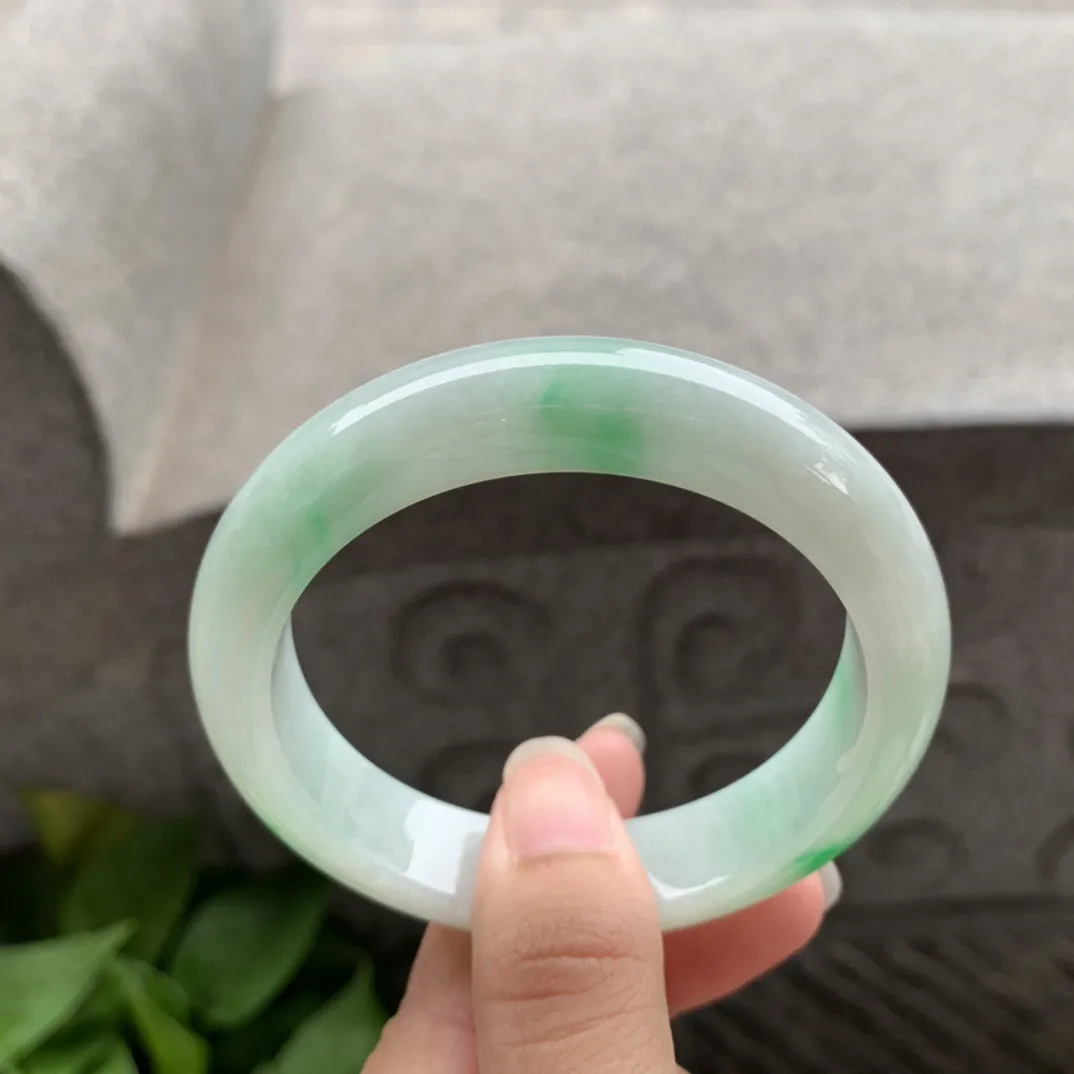 圈口 55.8-13-8.7【飘绿正圈手镯】正圈55 56可戴