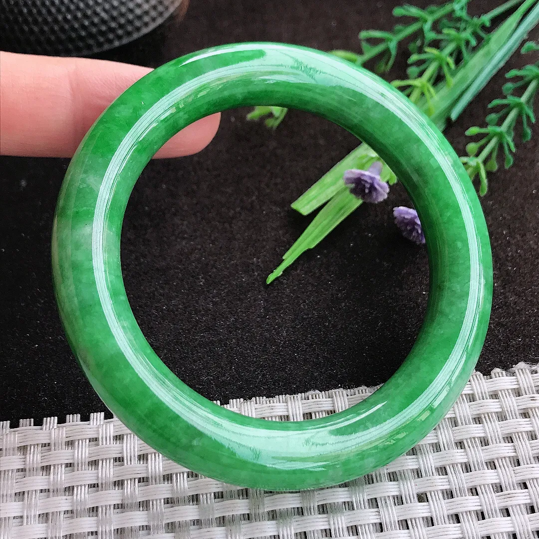 天然a货翡翠54.8/10.9/10.6老坑精美满绿辣阳绿圆条手镯翡翠玉手镯