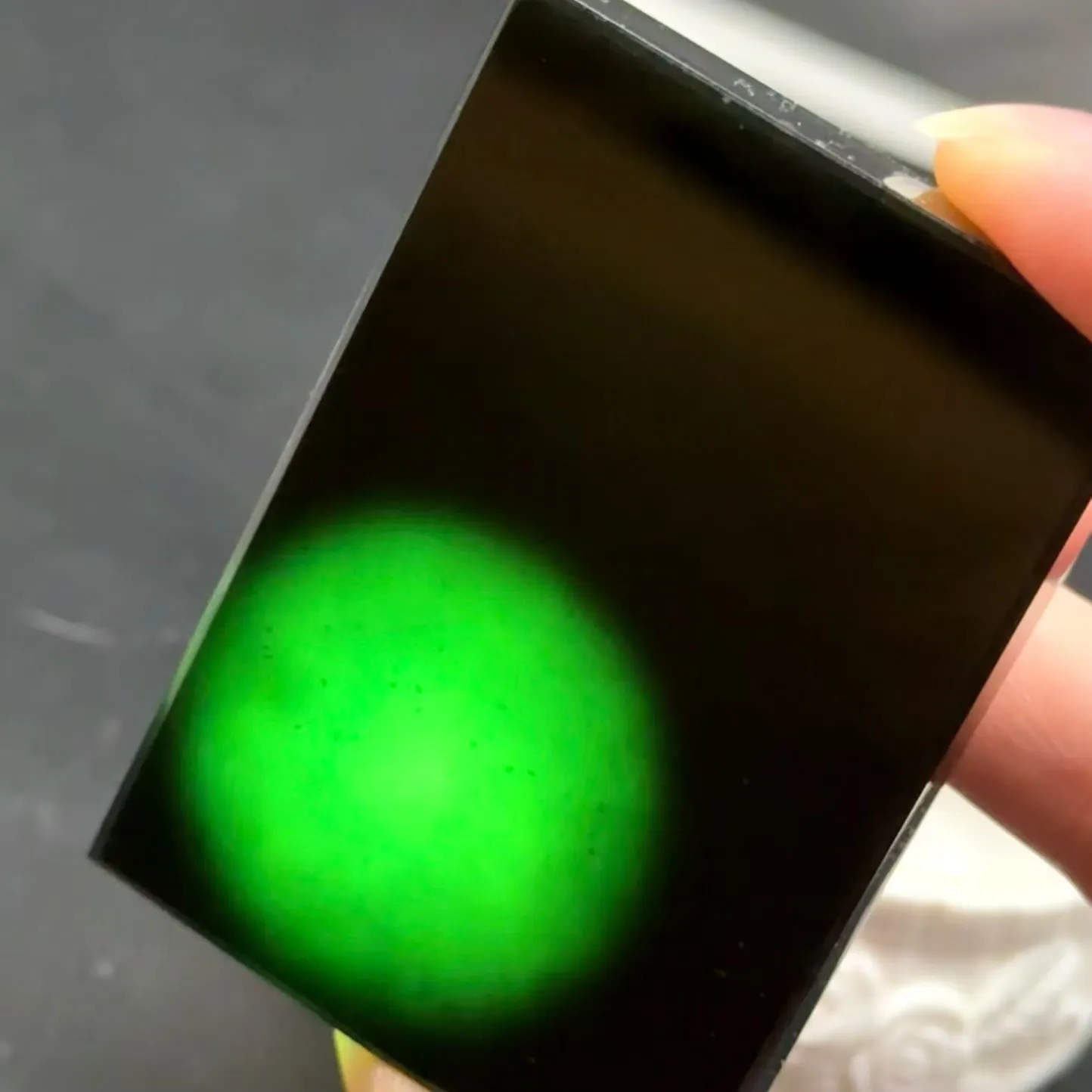 精品墨翠无事牌 种好色正 黑度极好 打灯通透 油性十足 尺寸62.8