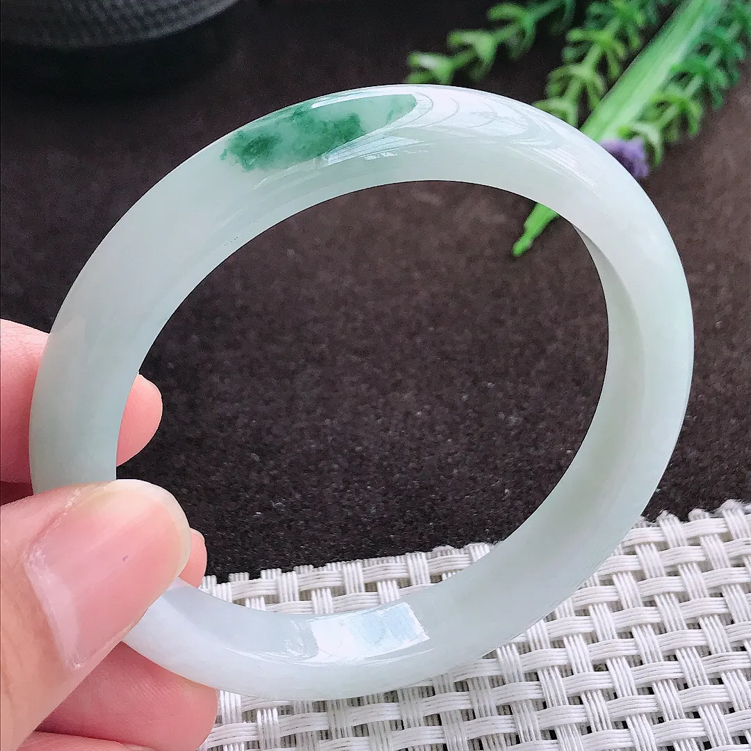 天然a货翡翠57/10.1/7.7老坑精美冰润飘花手镯宽边翡翠玉手镯