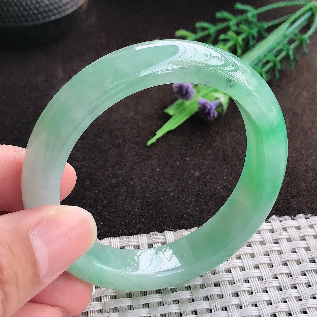 天然a货翡翠53/12.5/8.3老坑冰胶果冻飘阳绿手镯宽边翡翠玉手镯