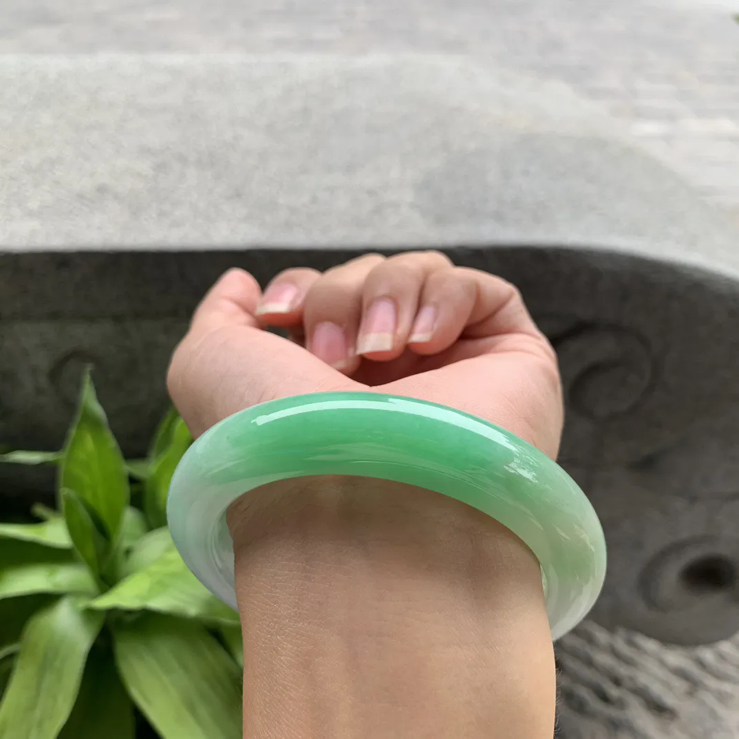 大圈口58.7-11.9-10.4 【辣阳绿正圈手镯】正圈58 59可戴