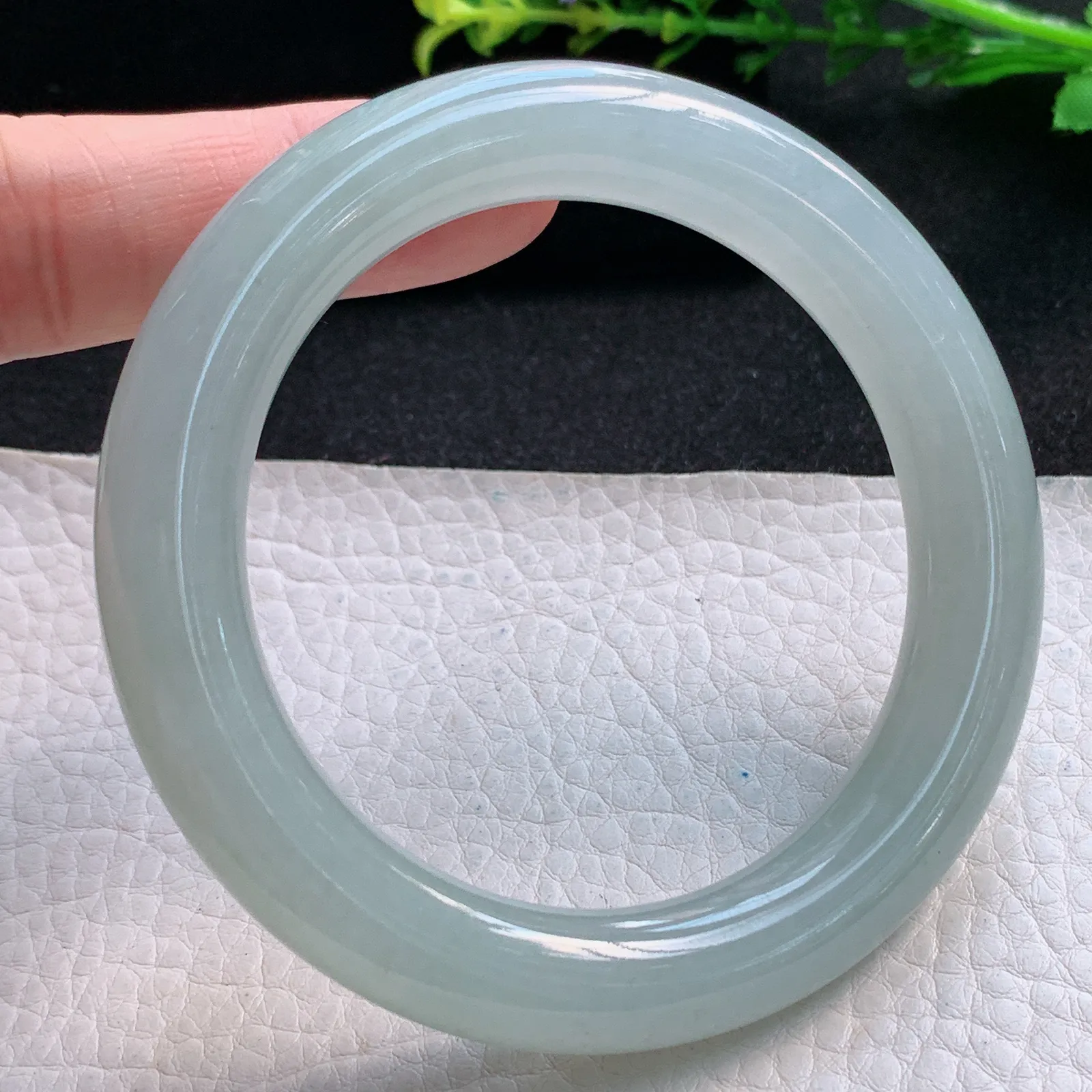 ss自然光57*11胖圆镯 缅甸翡翠a货冰莹白月光圆条玉手镯 玉手环