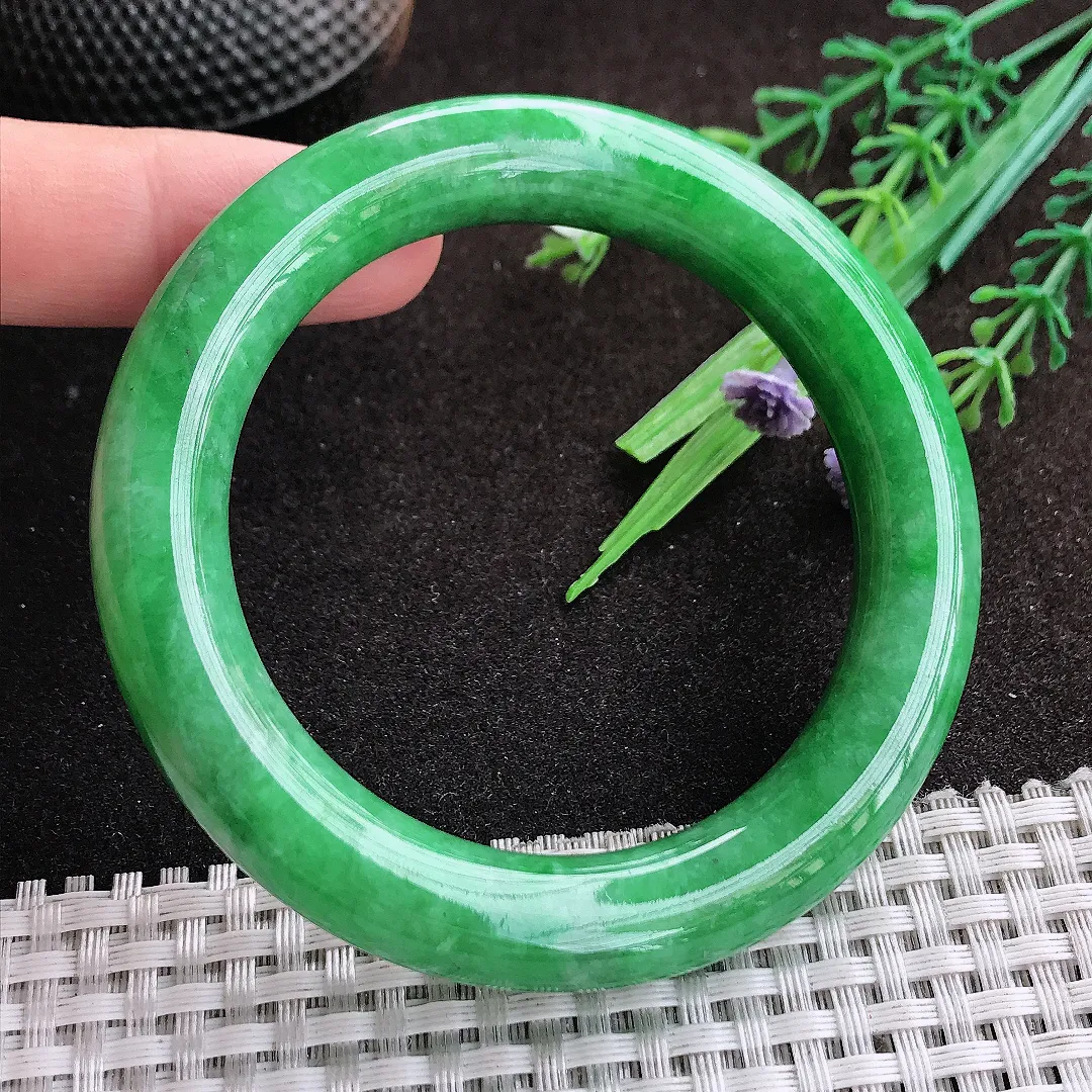 天然a货翡翠54.8/10.9/10.6老坑精美满绿辣阳绿圆条手镯翡翠玉手镯
