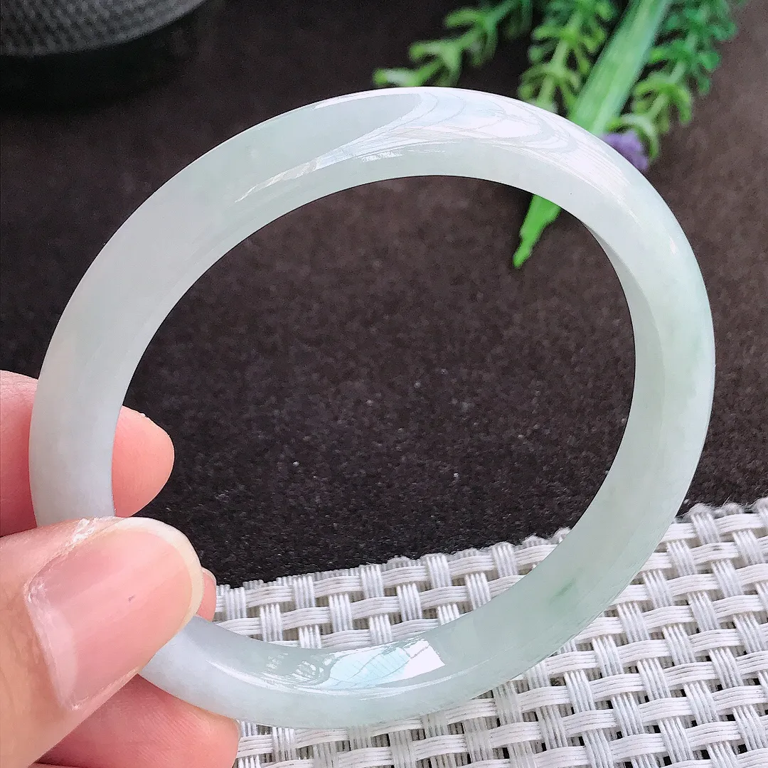 天然a货翡翠56.5/8.8/7.2老坑冰胶水灵飘花手镯宽边翡翠玉手镯