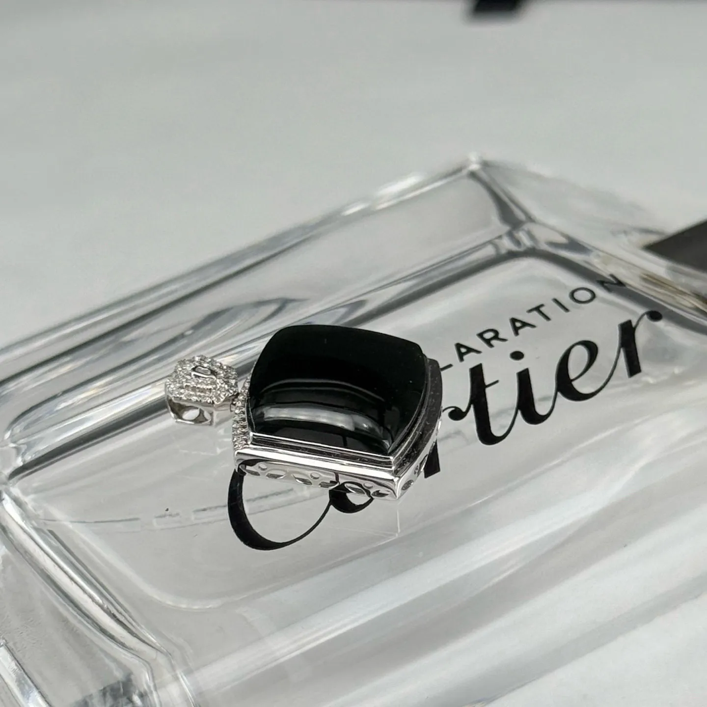 精品墨翠马鞍小吊坠 种好色正 黑度极好 打灯通透  油性十足 尺寸22.6