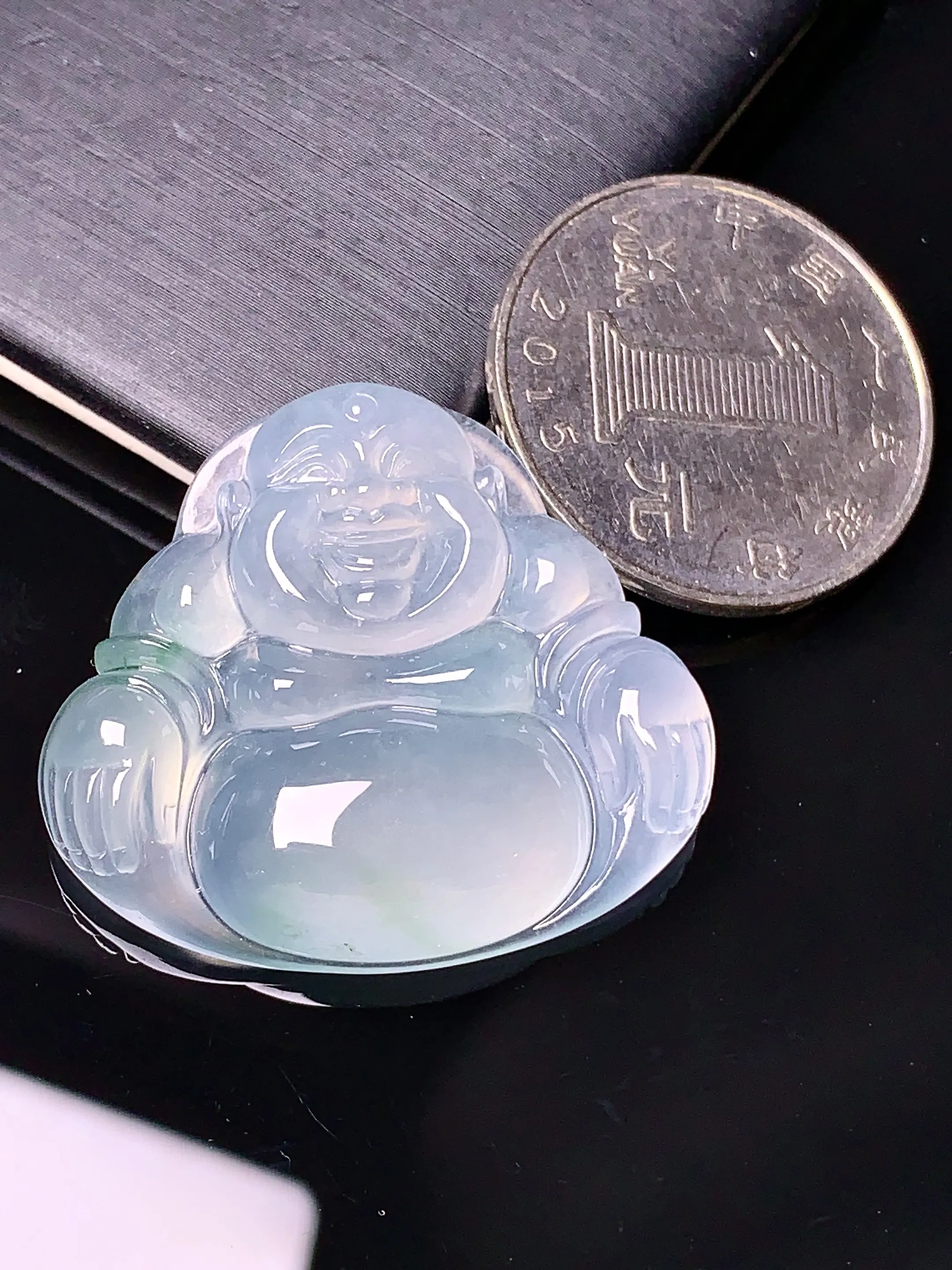 冰种佛公吊坠 玉质细腻 色泽清新艳丽 整体尺寸29.3*33*6.8