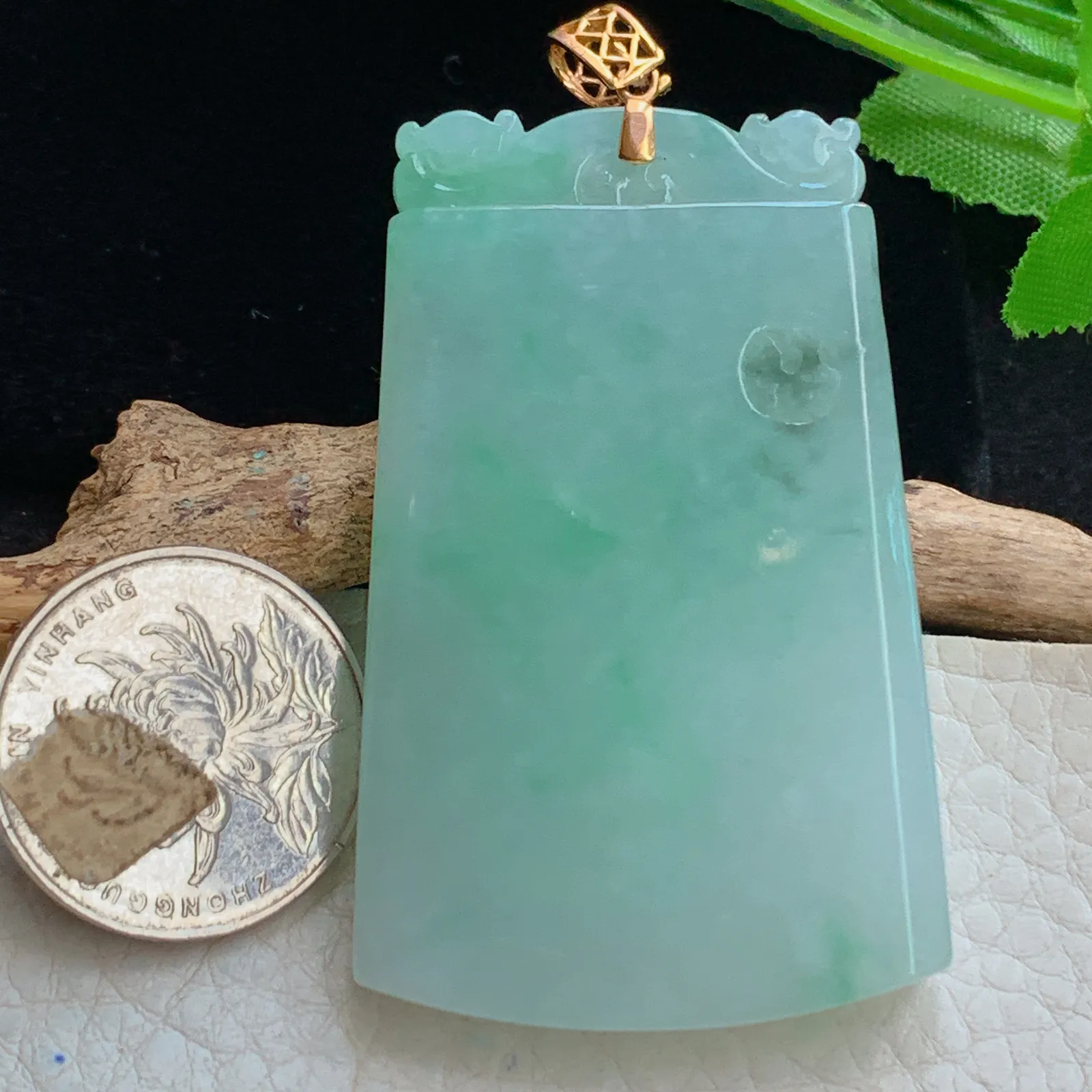 yl实拍59.8*37.2*6.5缅甸翡翠a货冰飘绿平安无事牌玉吊坠 玉挂件