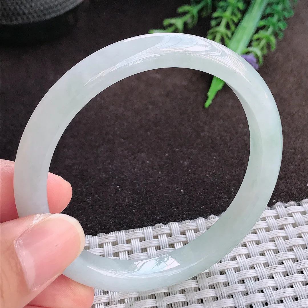 天然a货翡翠56.5/8.8/7.2老坑冰胶水灵飘花手镯宽边翡翠玉手镯