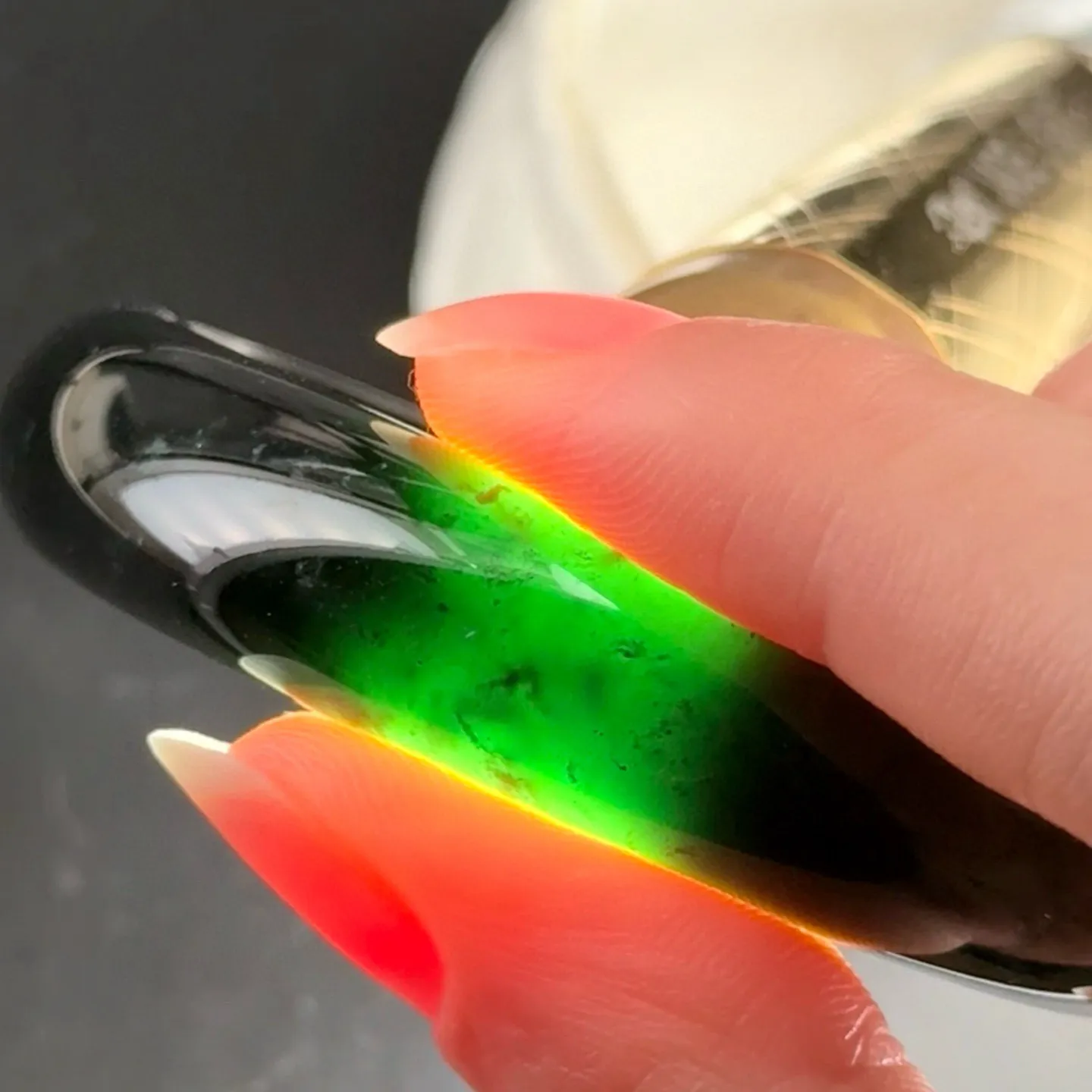 精品墨翠贵妃手镯 种好色正 打灯通透 油性十足