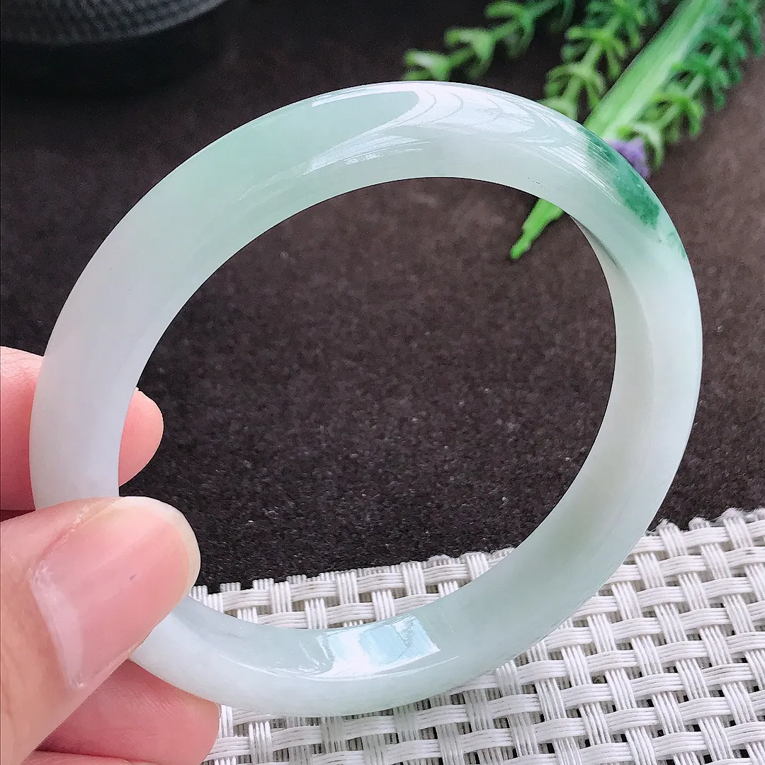天然a货翡翠57/10.1/7.7老坑精美冰润飘花手镯宽边翡翠玉手镯