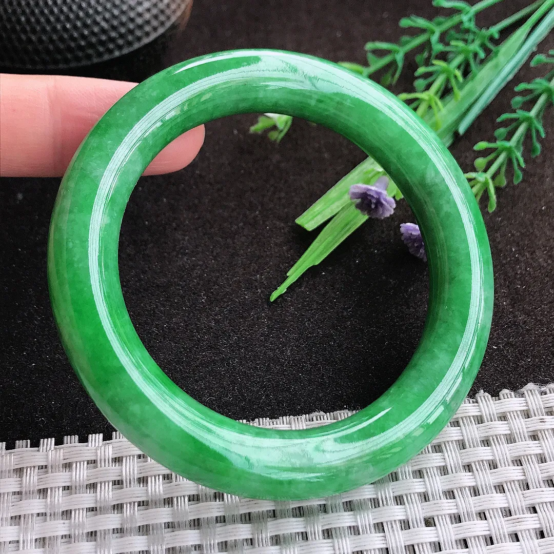 天然a货翡翠54.8/10.9/10.6老坑精美满绿辣阳绿圆条手镯翡翠玉手镯