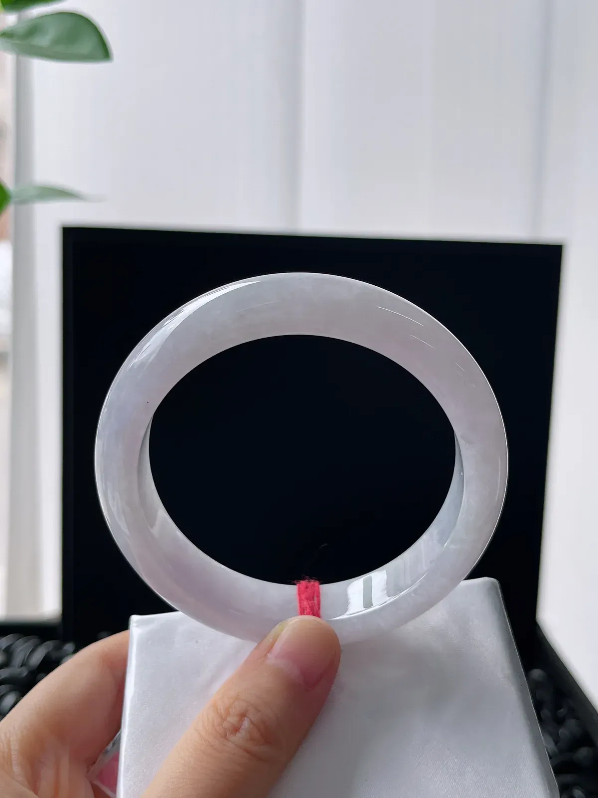 正圈58.8圈口，翡翠糯化种淡紫色手镯