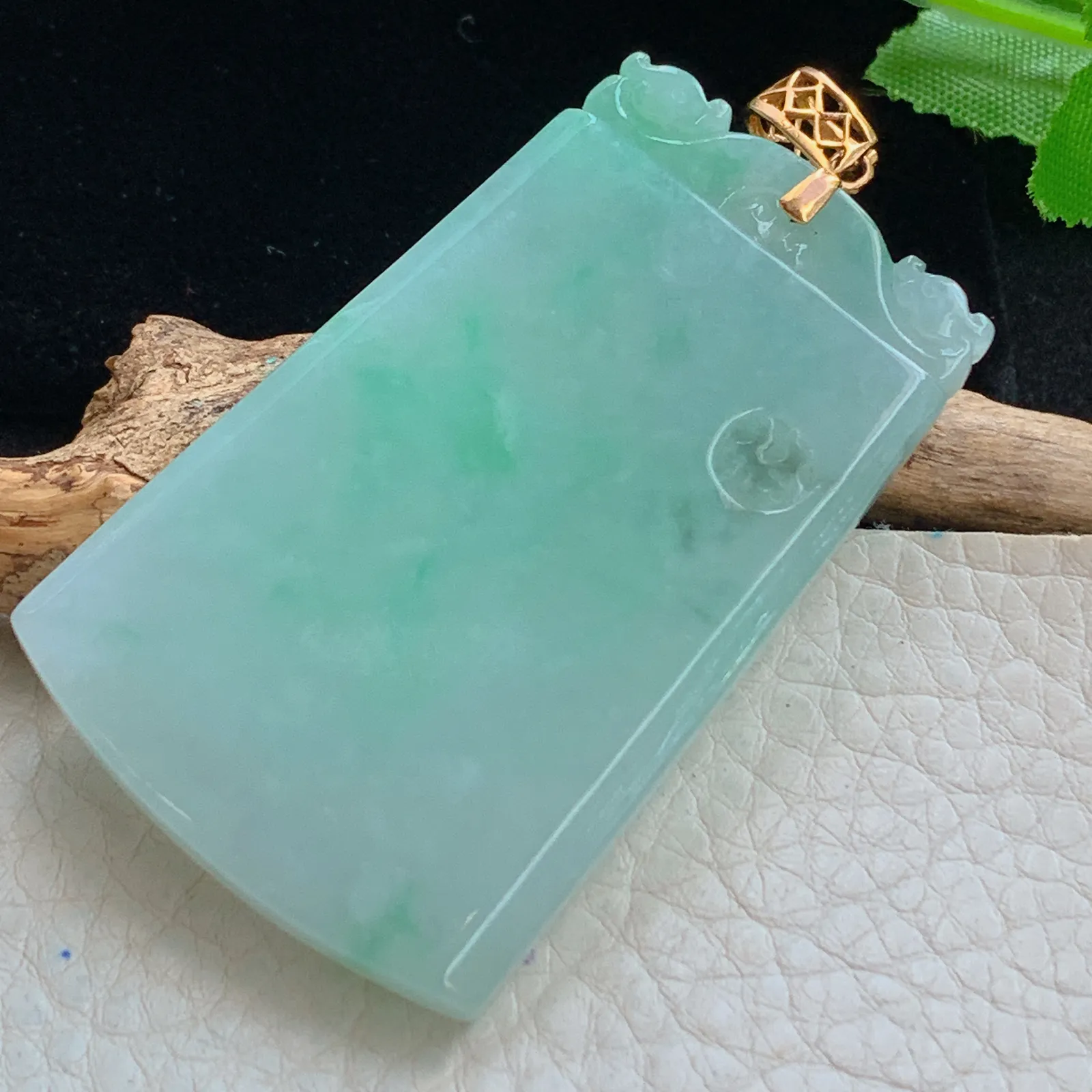 yl实拍59.8*37.2*6.5缅甸翡翠a货冰飘绿平安无事牌玉吊坠 玉挂件